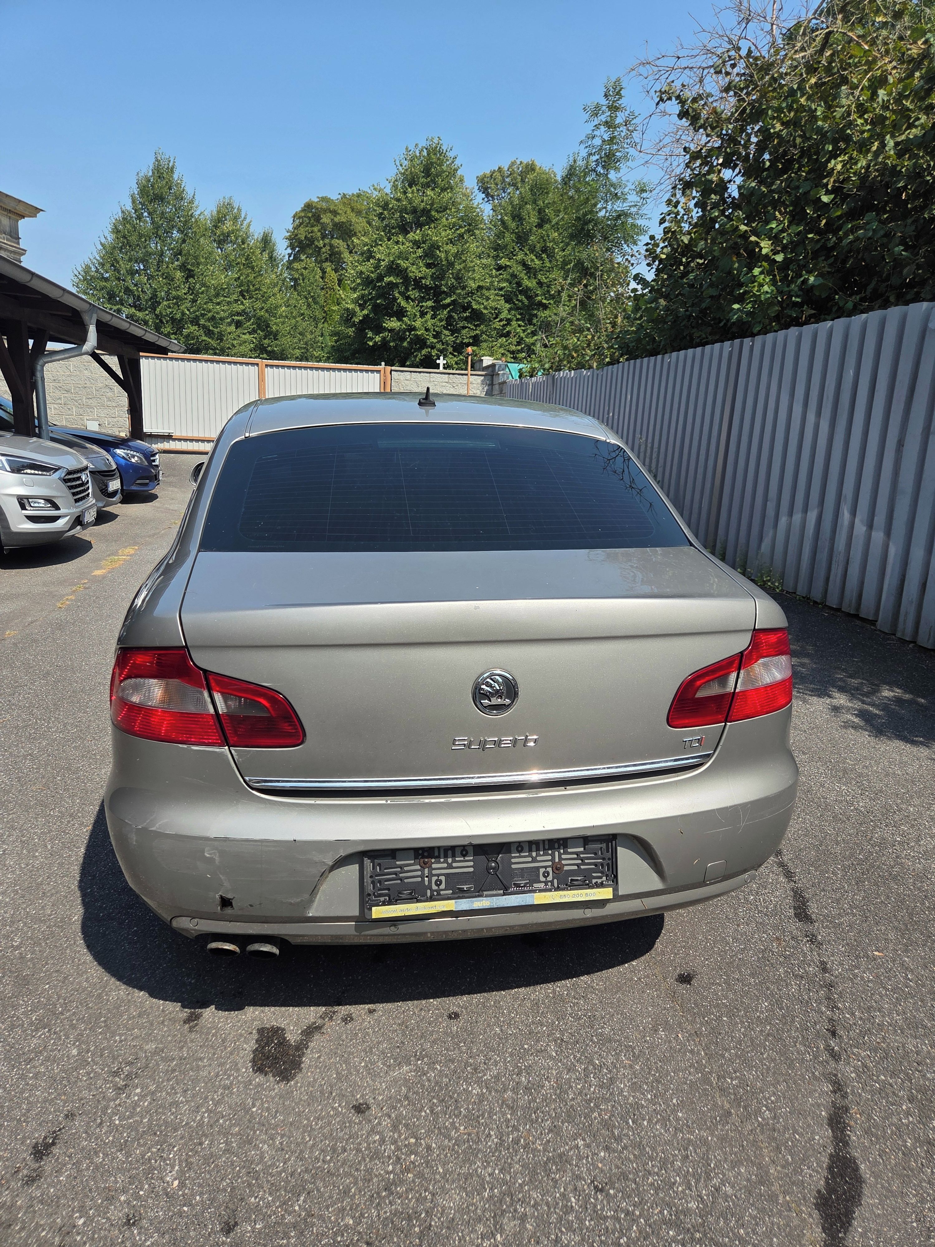 Škoda Superb - fotka 4