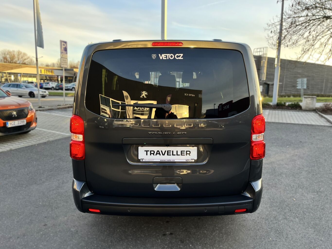 Peugeot Traveller, Allure L3 2.2 BlueHDi 180k EAT - fotka 4