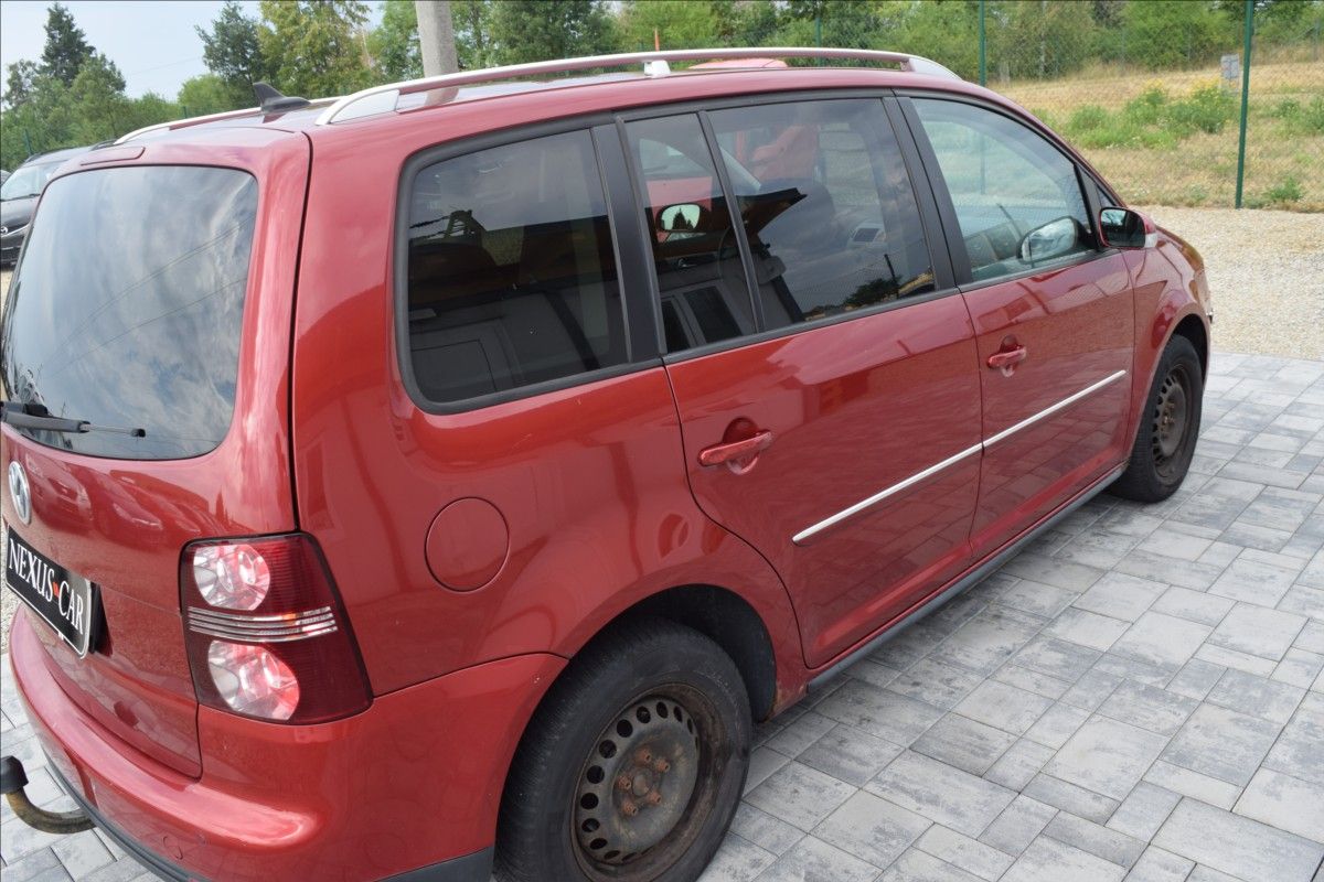 Volkswagen Touran, 1,9 TDI 77KW AUTOMAT PO STK - fotka 5