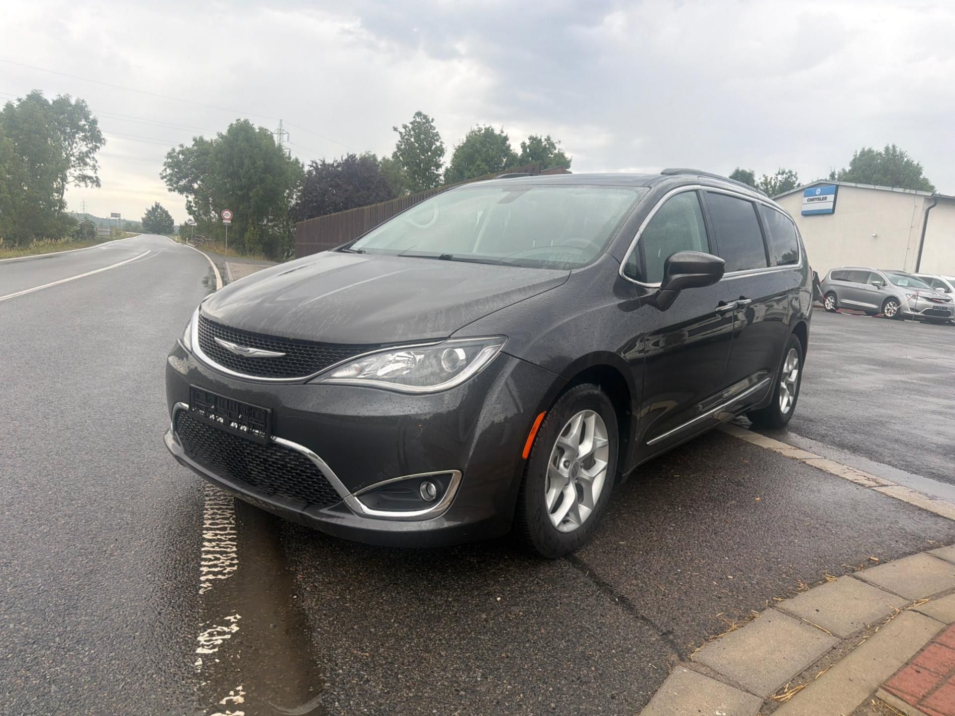Chrysler Pacifica, 3,6 Pentastar Touring 8 míst 2 - fotka 2