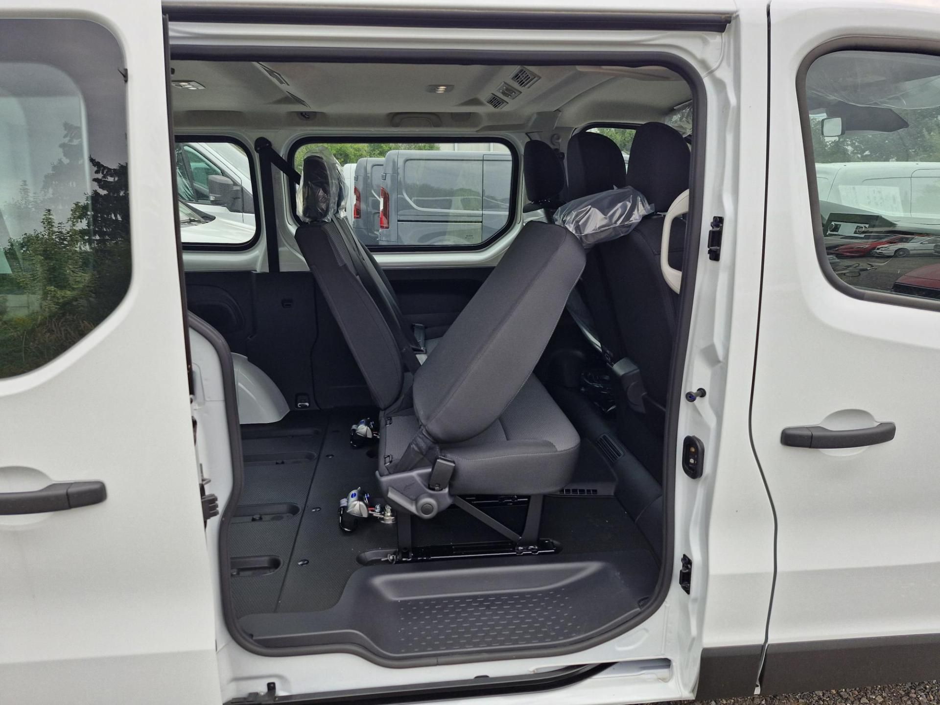 Renault Trafic, L1 Equilibre 150k 9míst - fotka 6