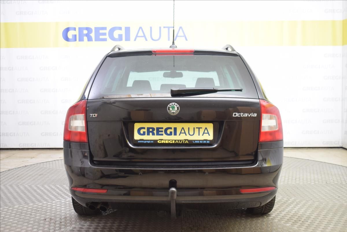 Škoda Octavia, 2,0 TDi SERVISOVÁNO,PO STK - fotka 4