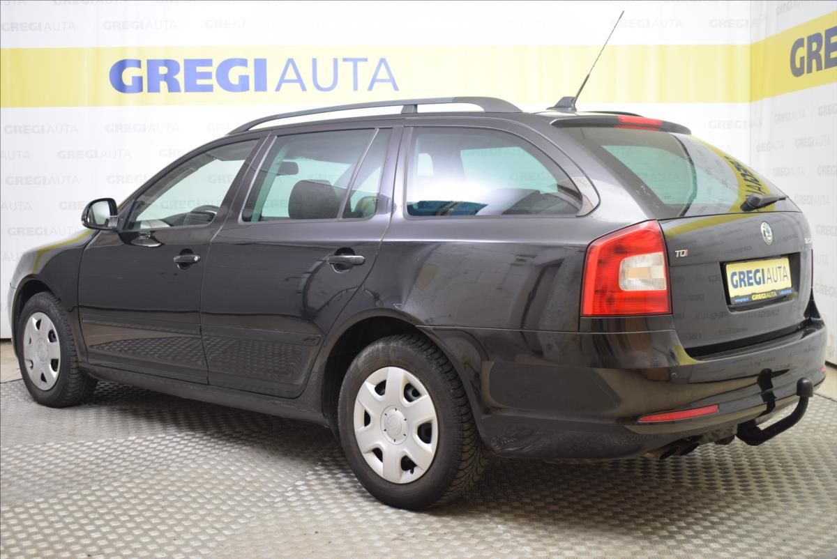 Škoda Octavia, 2,0 TDi SERVISOVÁNO,PO STK - fotka 5