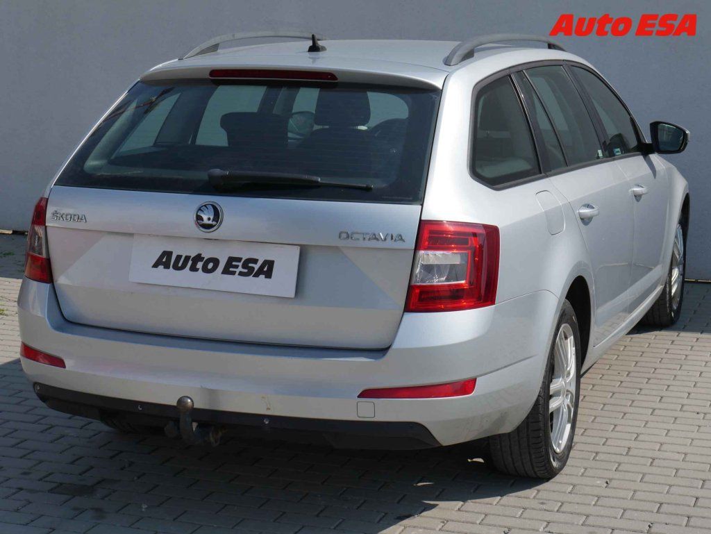 Škoda Octavia, 1.6 TDI - fotka 4