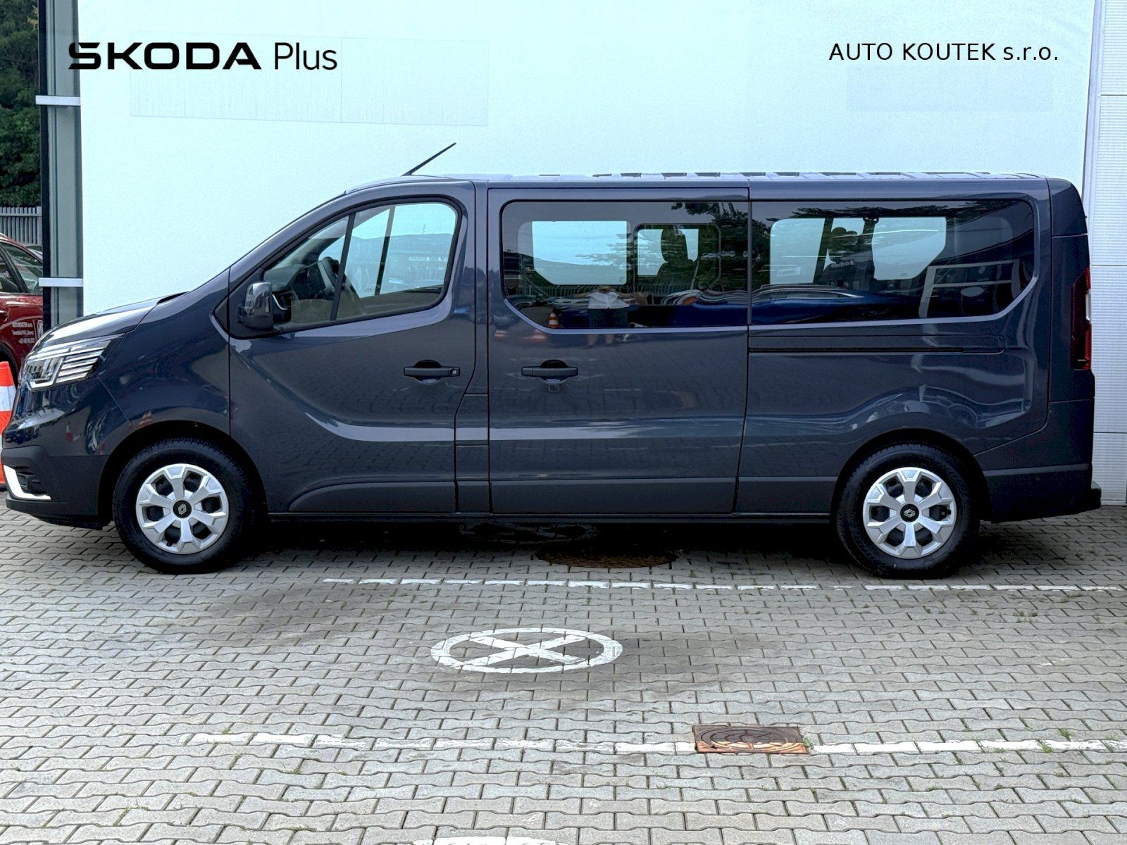 Renault Trafic, 2.0DCi 125kW/170PS 9míst - fotka 3
