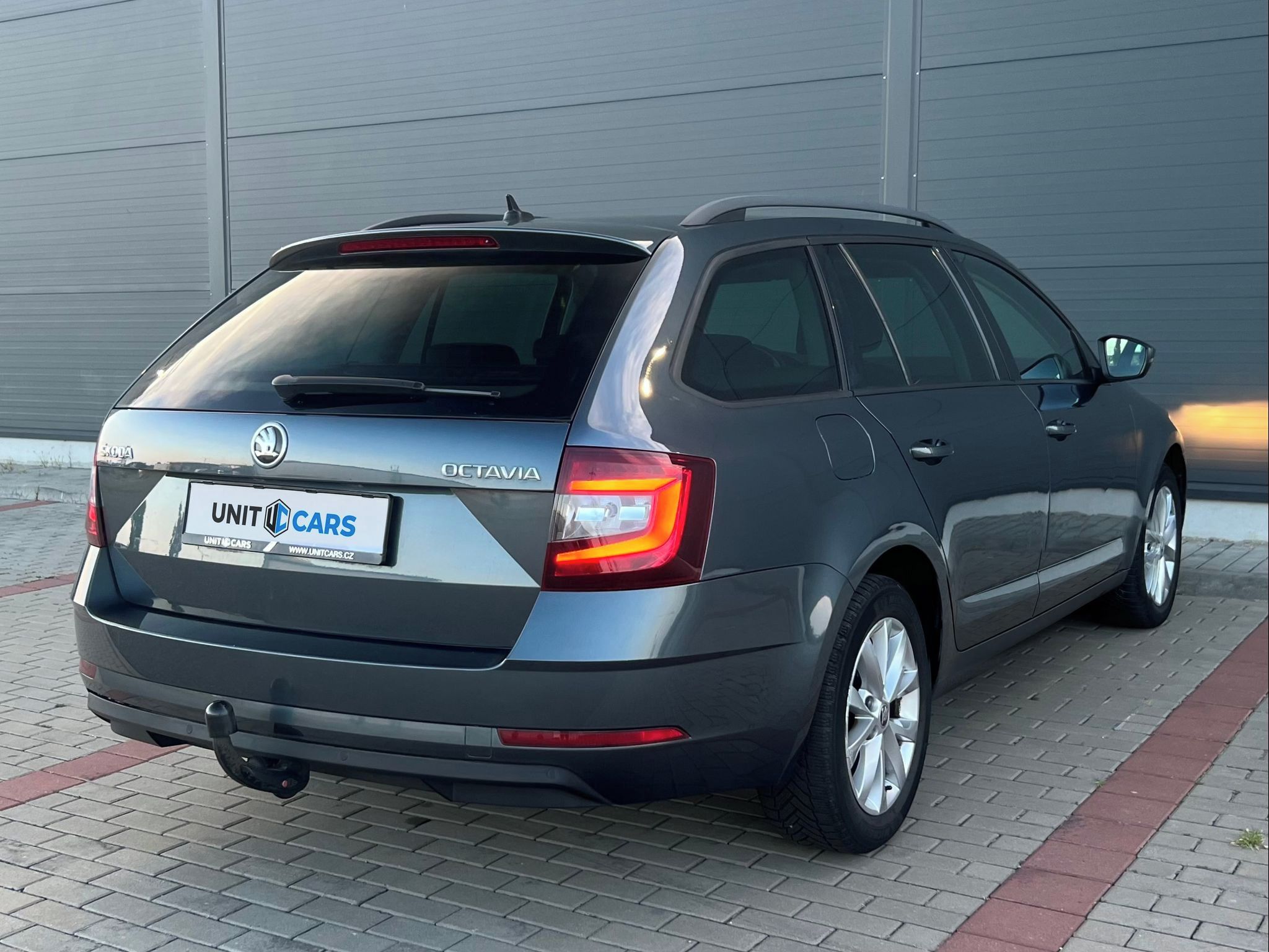 Škoda Octavia, 1.5 TSI-110KW-AMBIENTE - fotka 4