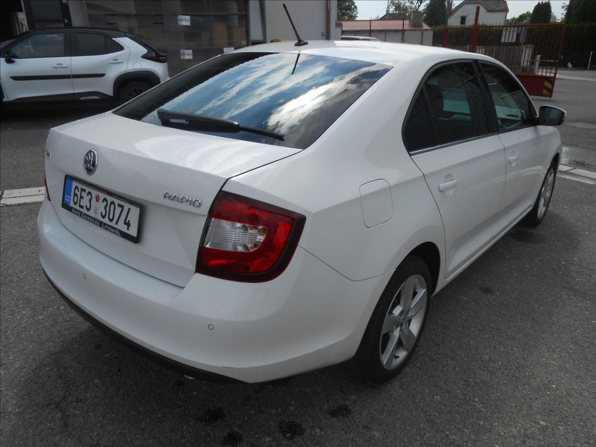 Škoda Rapid, 1,0 TSi 81Kw Digiklima, Výhřev - fotka 6