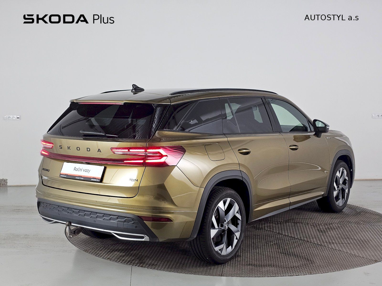 Škoda Kodiaq, 2.0TDi 142kW 4x4 SPORTLINE 7S - fotka 2