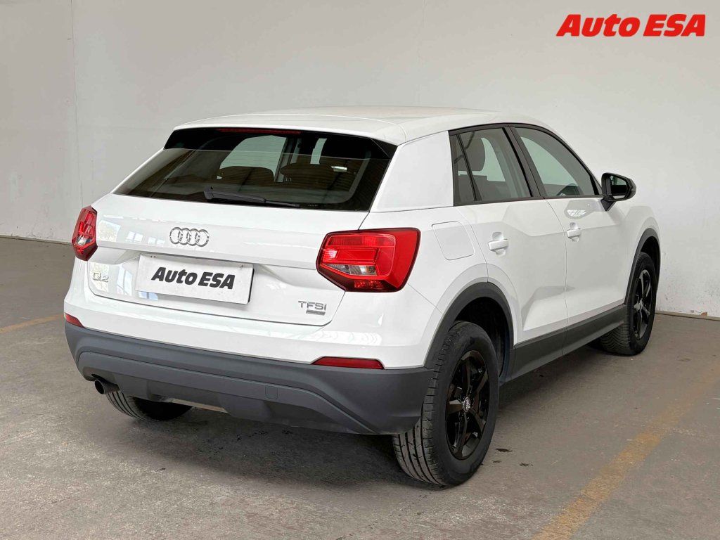 Audi Q2, 1.0 TFSi,AC - fotka 4