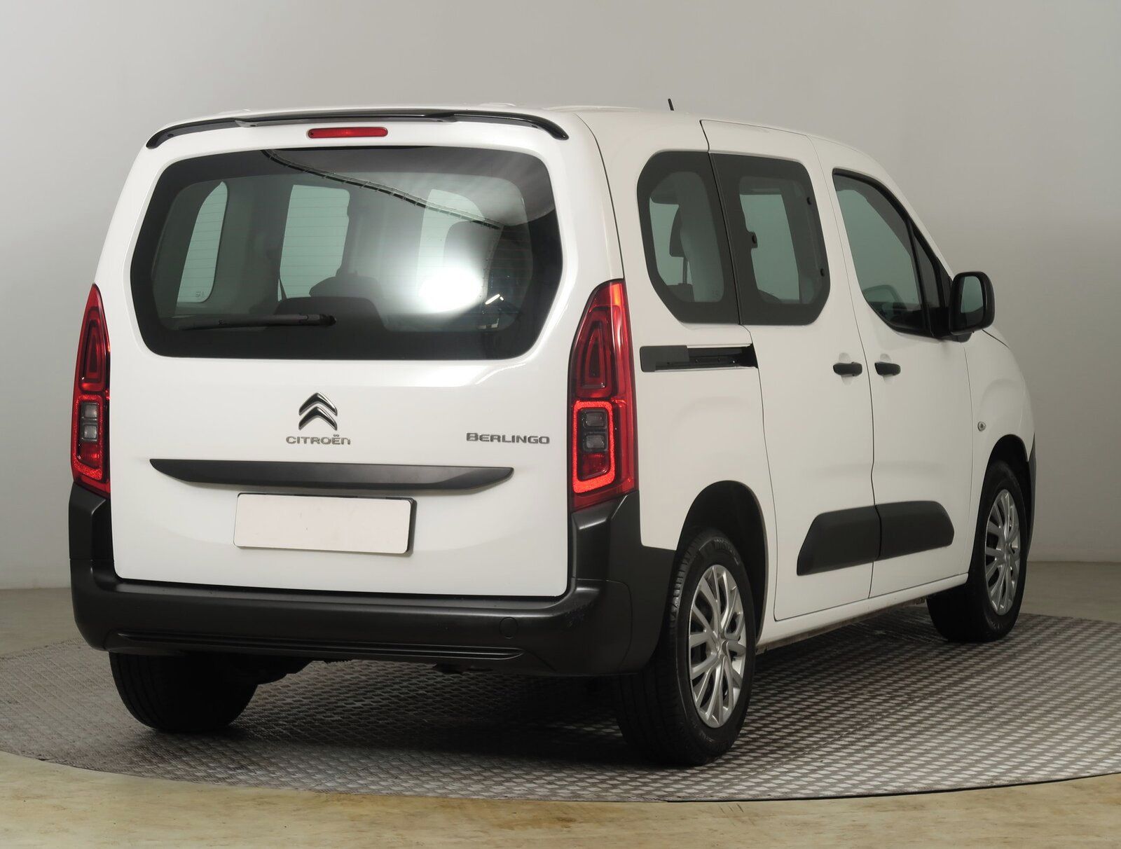 Citroën Berlingo, 1.2 PureTech, Live Pack, 5Míst - fotka 5