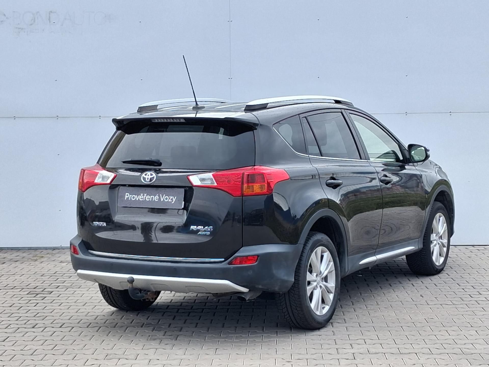 Toyota Rav4, 2.2 D-4D Premium 4x4 AT - fotka 2