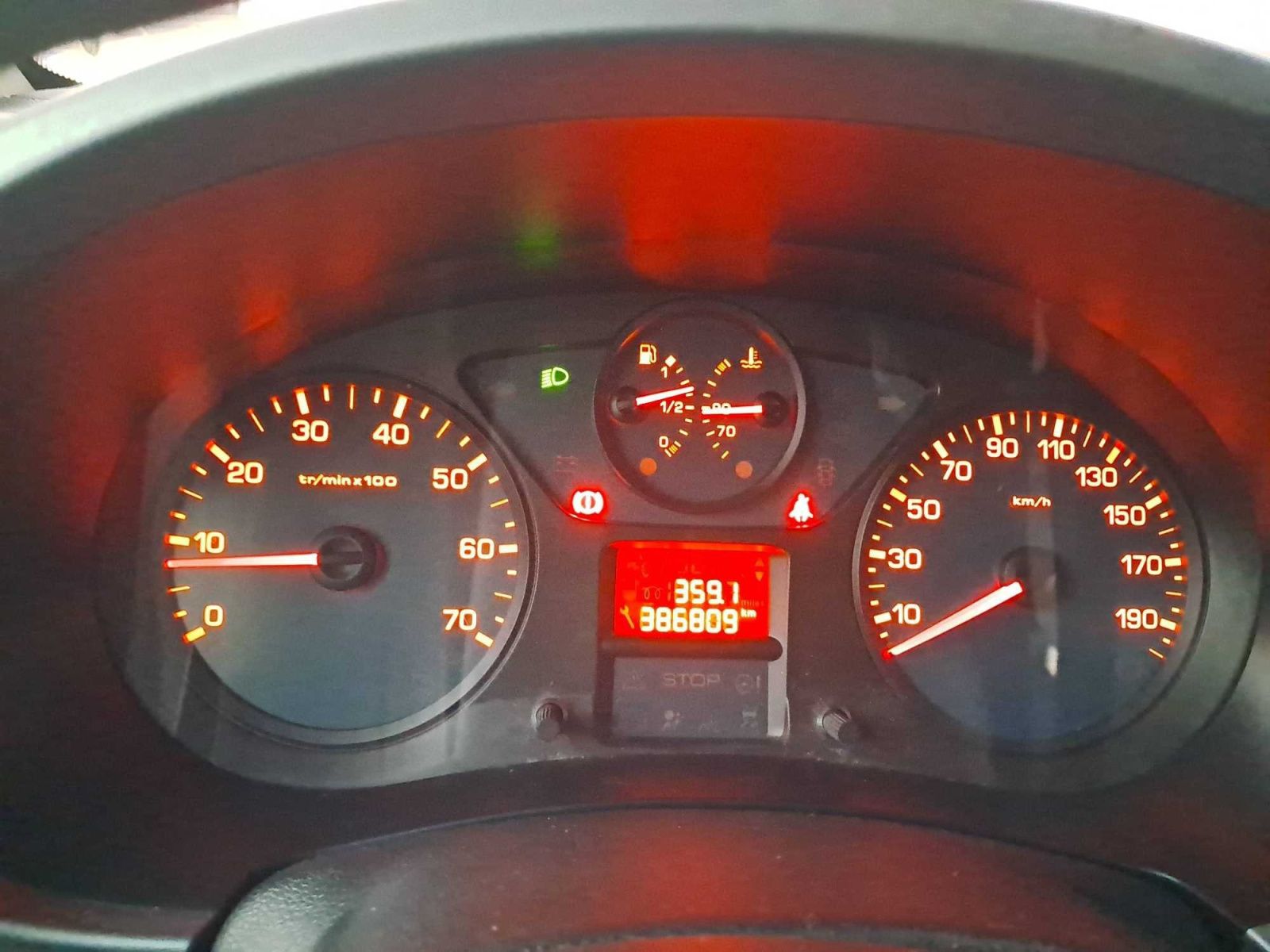 Citroën Berlingo, 1.6 HDi, 5Míst, Klima, ČR - fotka 3