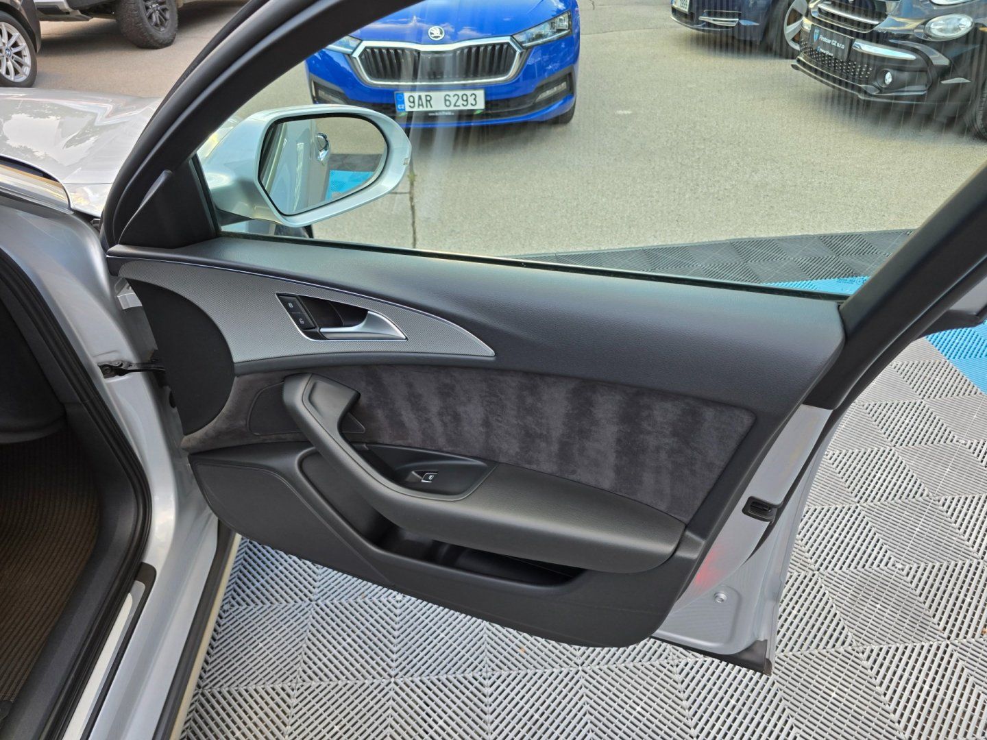 Audi A6 allroad, 3.0TDI/180KW/ČR/2.MAJ/WEBASTO - fotka 6