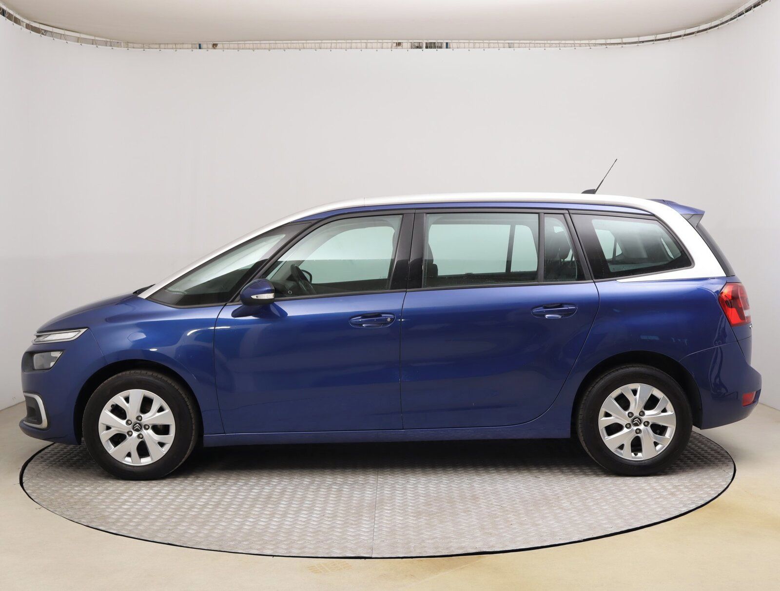 Citroën Grand C4 Picasso, PureTech 130, 7 míst - fotka 3