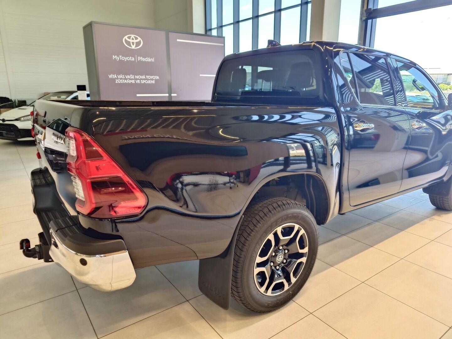 Toyota Hilux, Executive MHEV - fotka 4