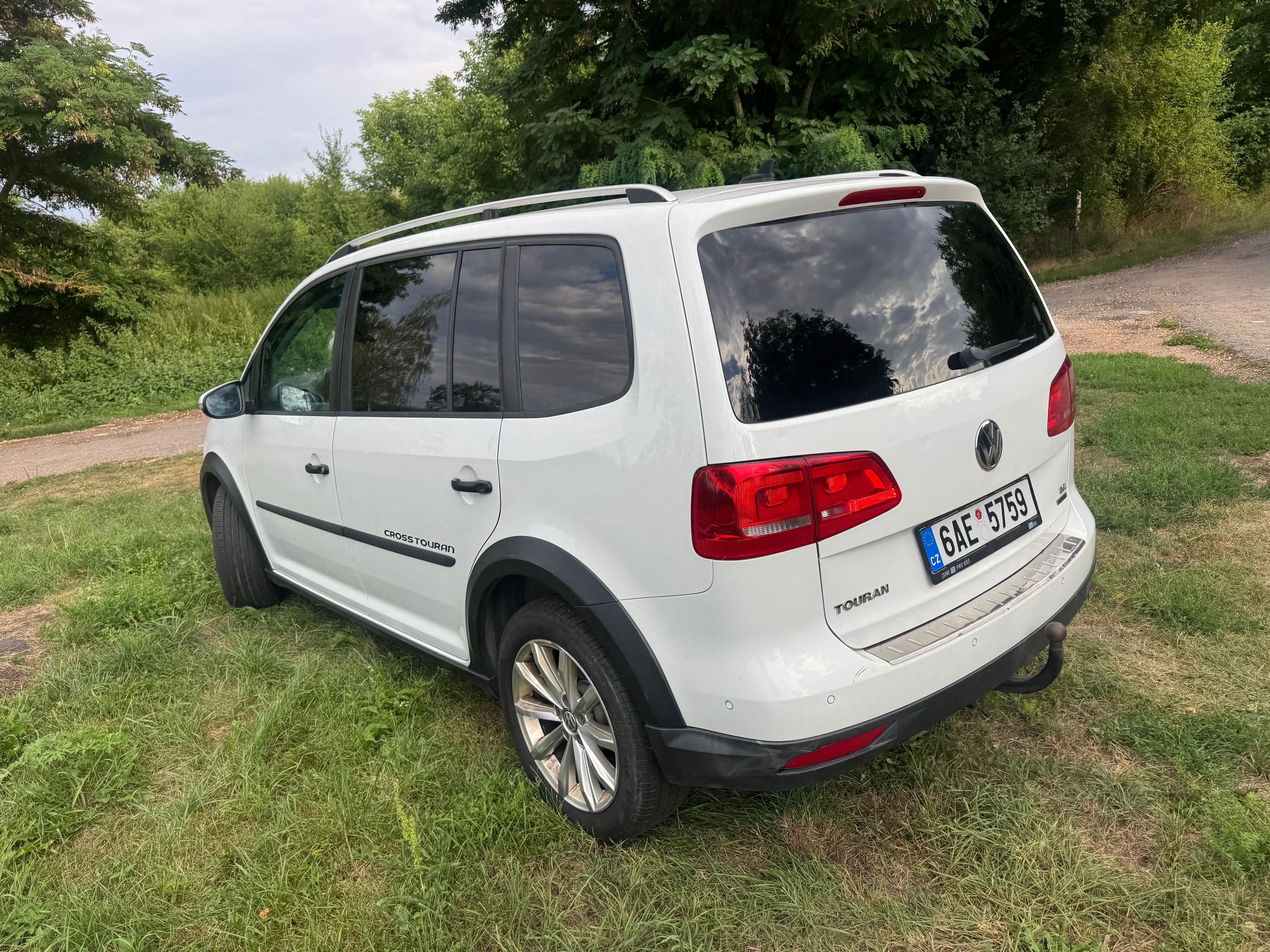 Volkswagen Touran, Volkswagen Touran 2 1t3 2014 c - fotka 6