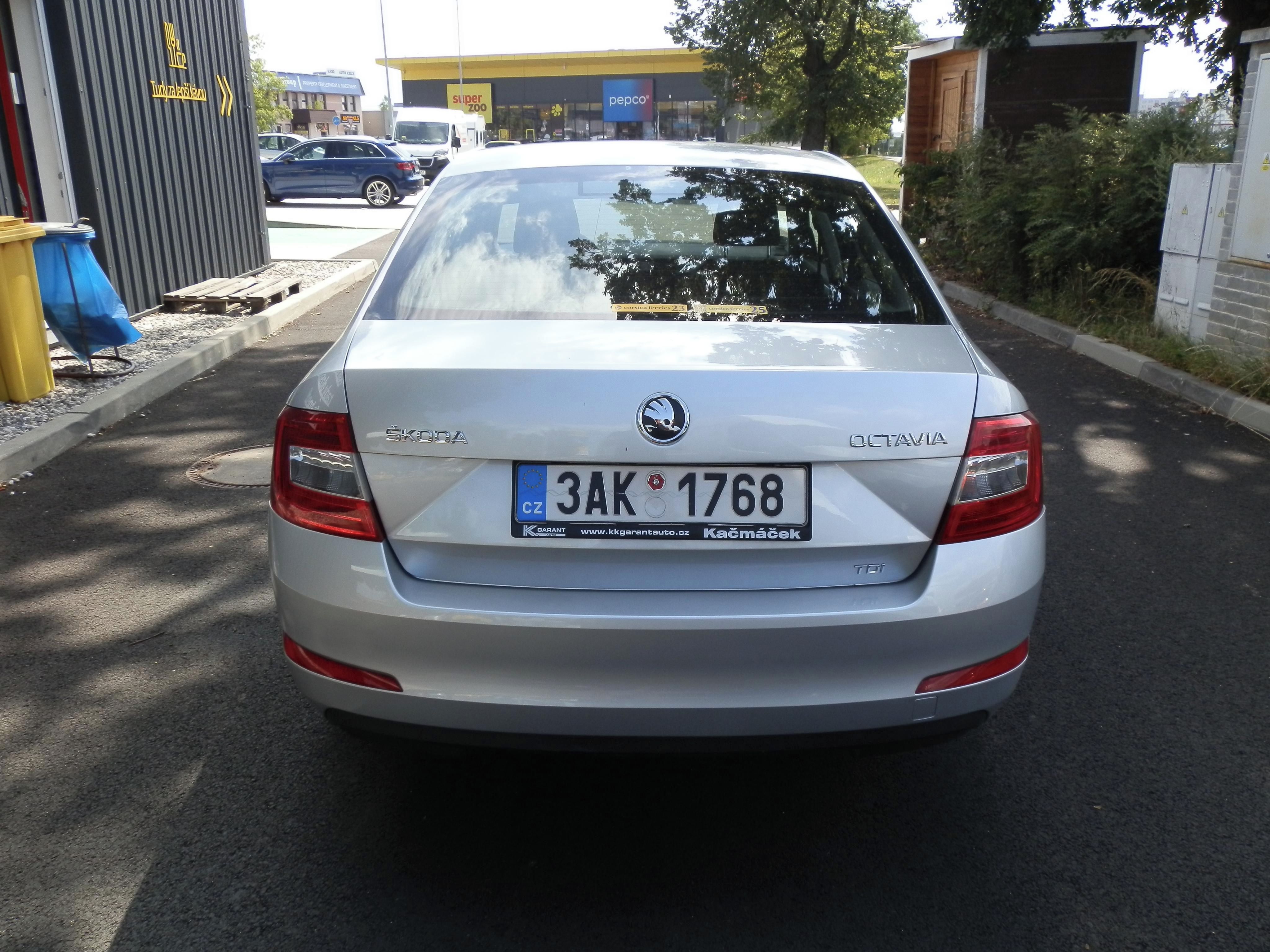 Škoda Octavia, 1,6 TDi - fotka 6