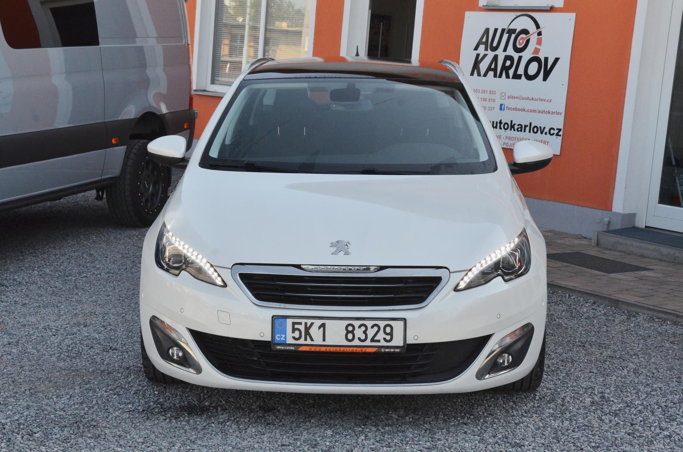 Peugeot 308, SW 1.2 96kW Allure / AUTOMAT - fotka 2