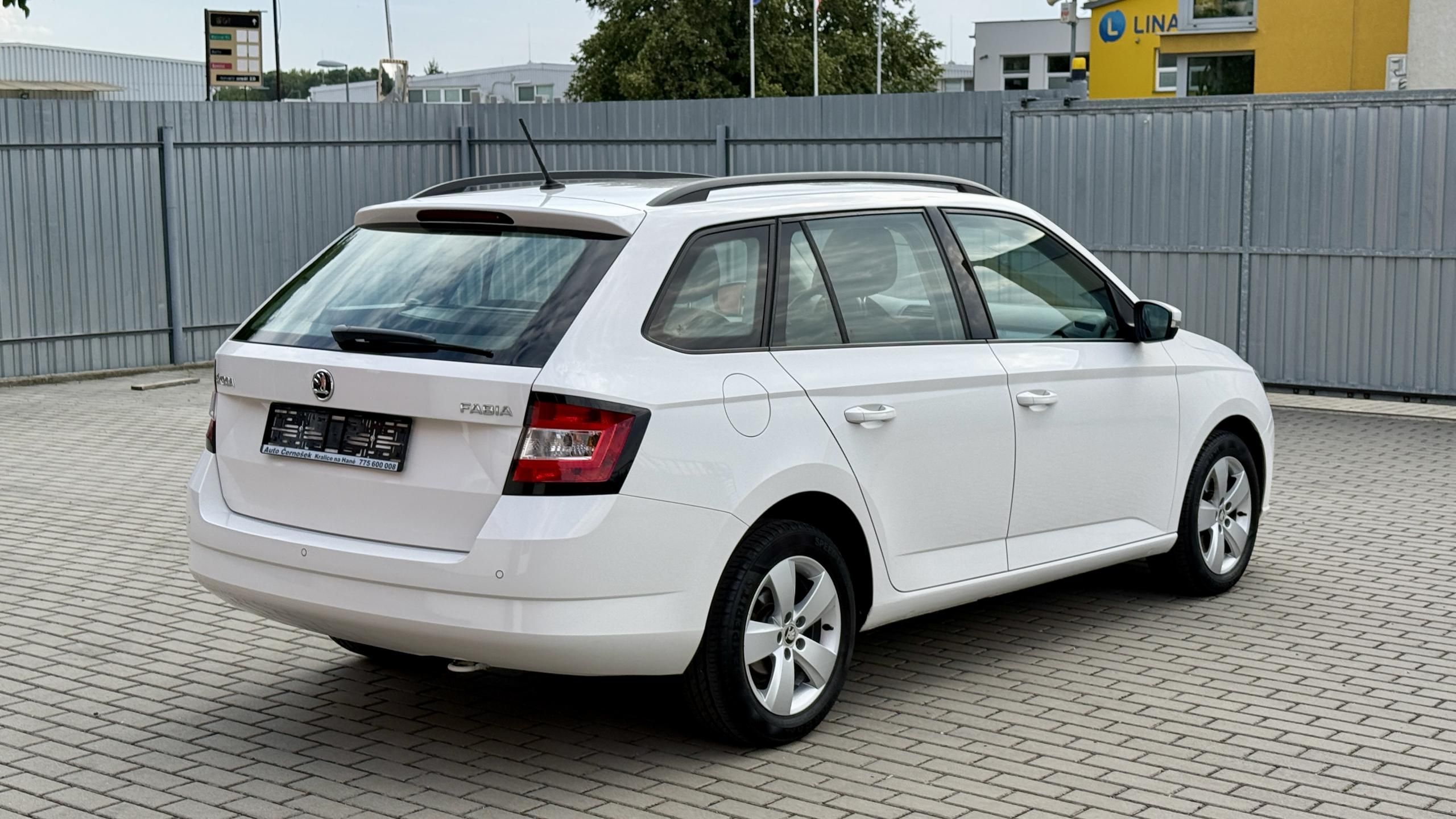 Škoda Fabia, 1.2TSi*81kW*DSG*STYLE*AUTOMAT* - fotka 3