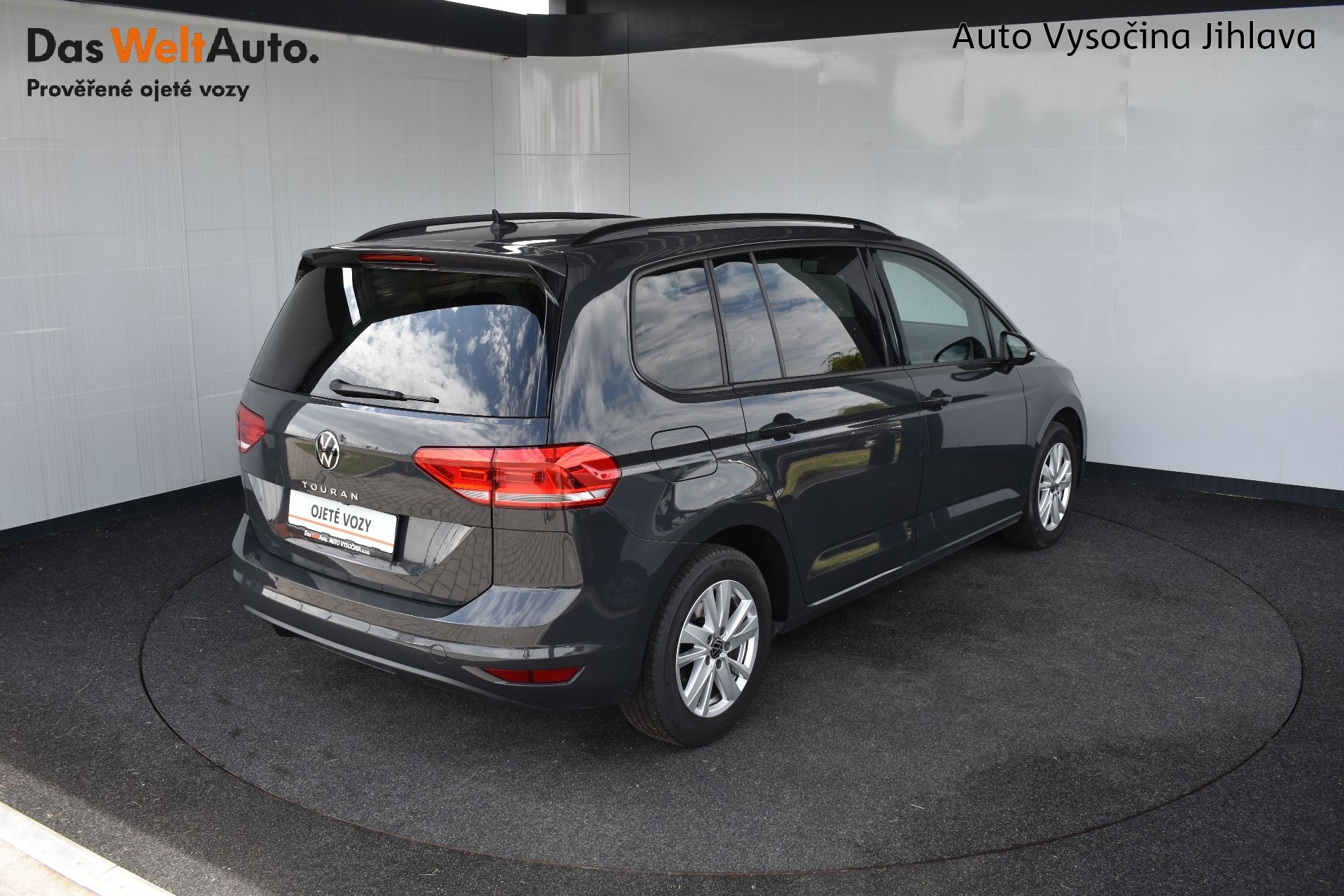 Volkswagen Touran, 1.5TSI 110kW DSG,7 míst - fotka 2