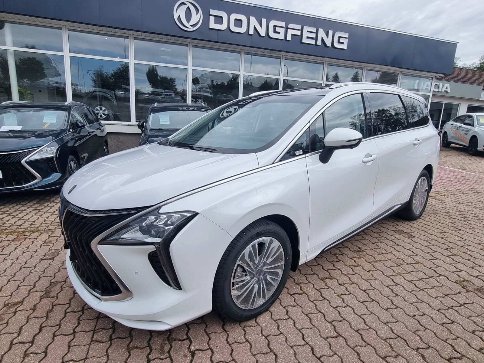 Dongfeng U-Tour, Exclusive FR - fotka 2