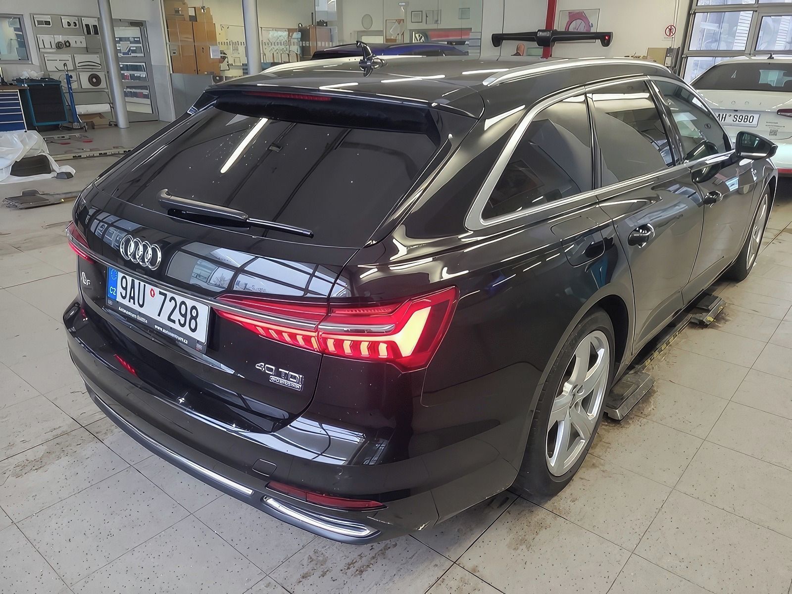 Audi A6 Avant, 4x4,SLine,Matrix,ACC,Tažné,Kes - fotka 2