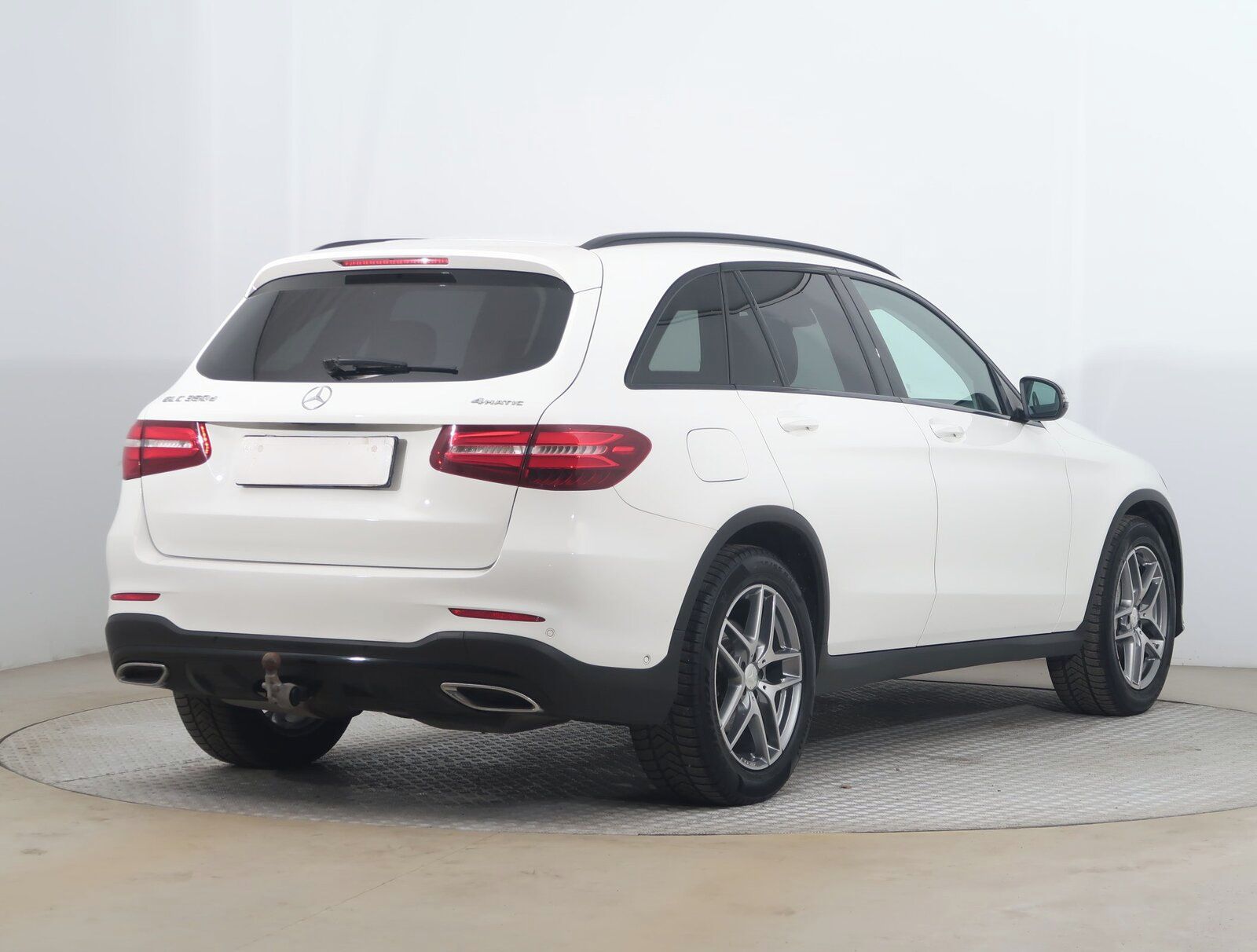 Mercedes-Benz GLC, 350 d 4MATIC, AMG line, 4X4 - fotka 5