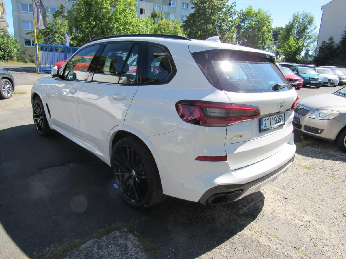 BMW X5, 3,0 D xDrive30D M-Paket - fotka 4