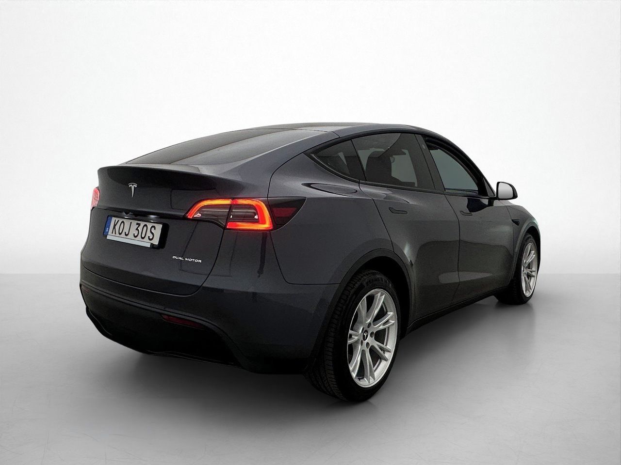 Tesla Model Y, Long Range AWD - fotka 6