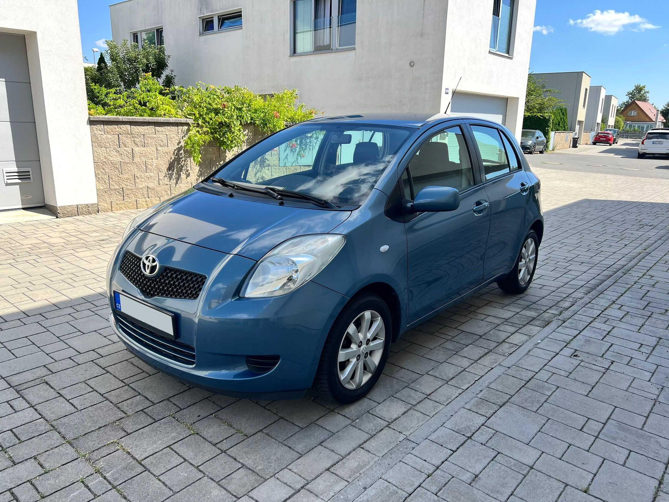 Toyota Yaris, Toyota Yaris 1.3 64kw SERVIS - fotka 4