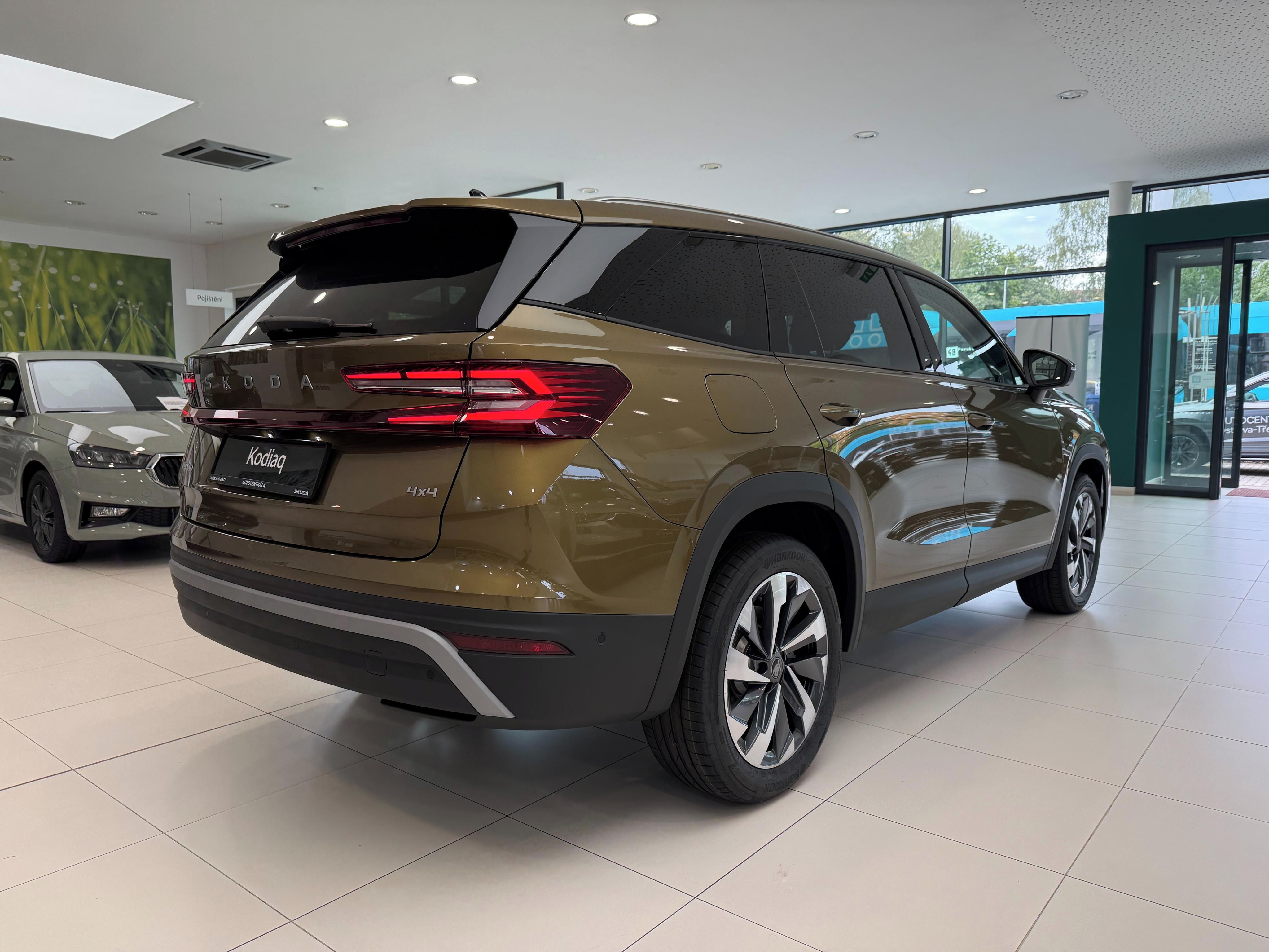 Škoda Kodiaq, DSG 2,0 TDI / 142 kW Excl. Sel - fotka 4