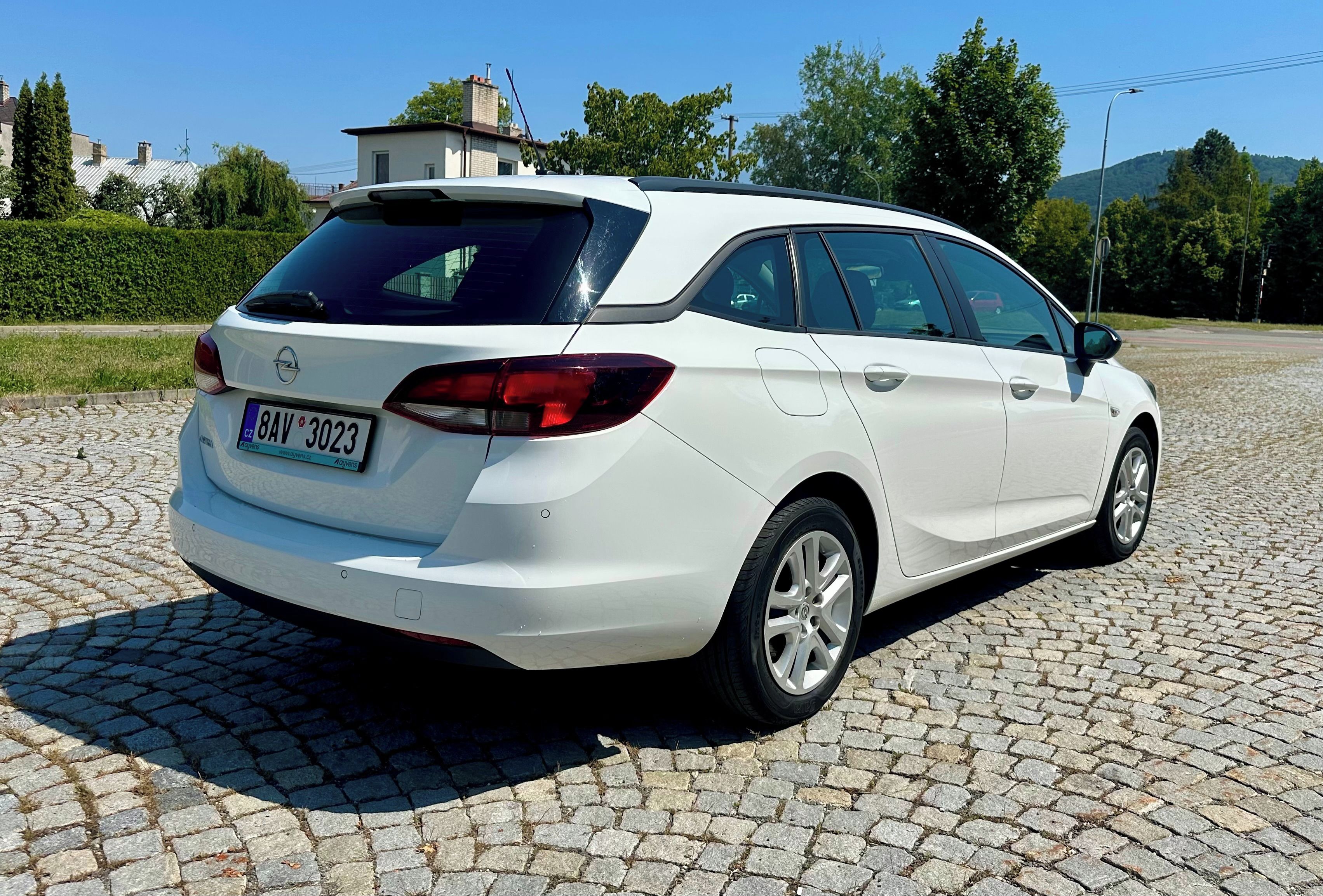 Opel Astra, 1.5 CDTi 90kw Elegance, 1. Maj - fotka 5
