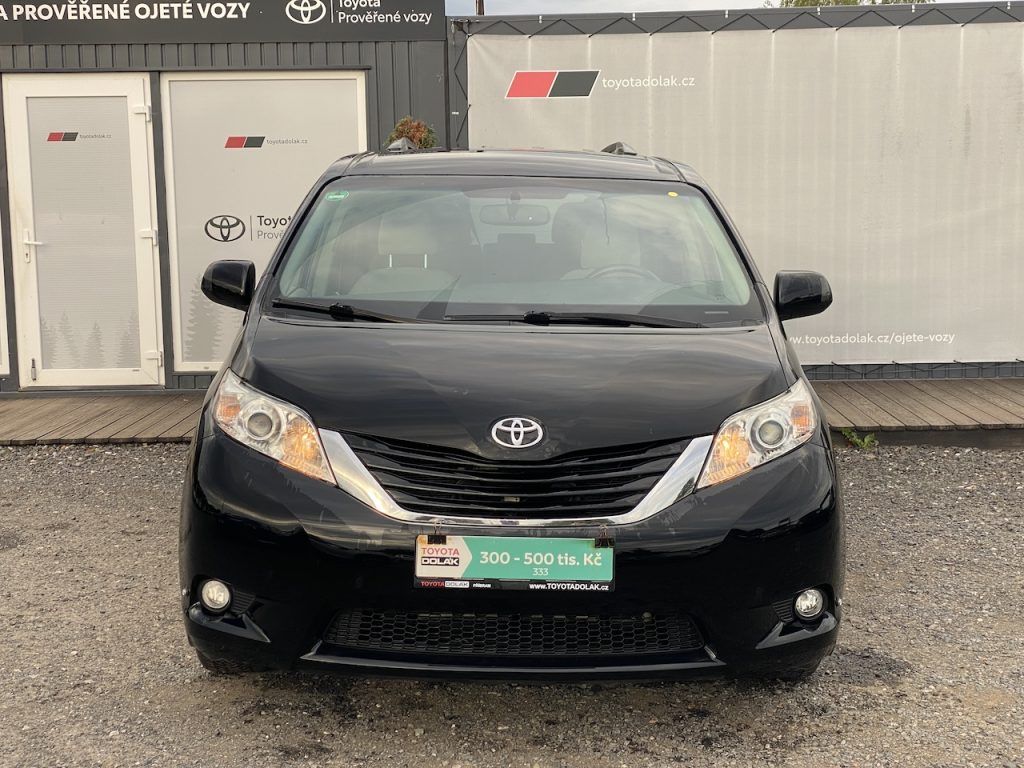 Toyota Sienna, 3.5 V6 4x4 automat, nová STK - fotka 2