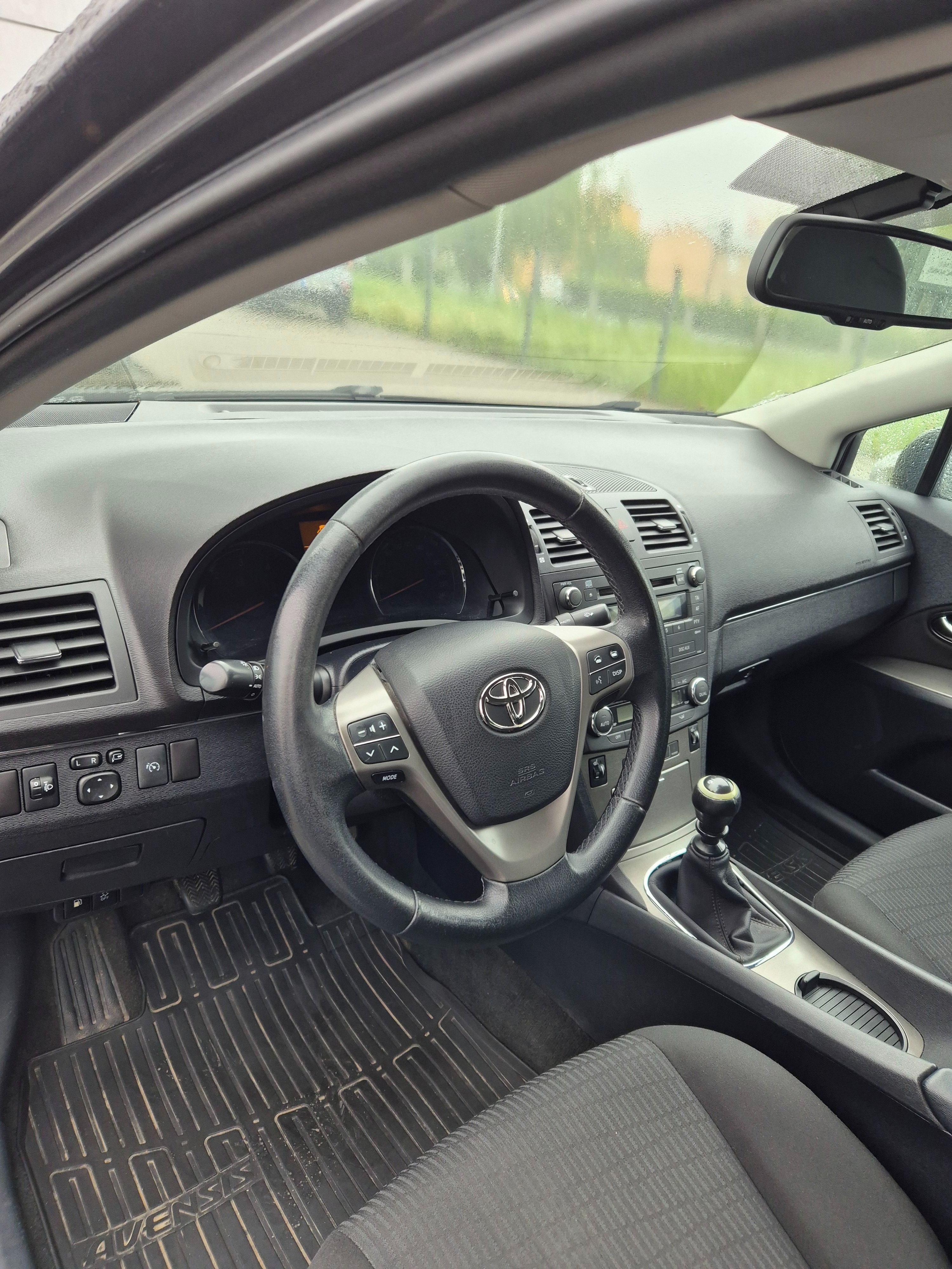 Toyota Avensis, Toyota Avensis 2.0 D-4D 93 kW - fotka 4