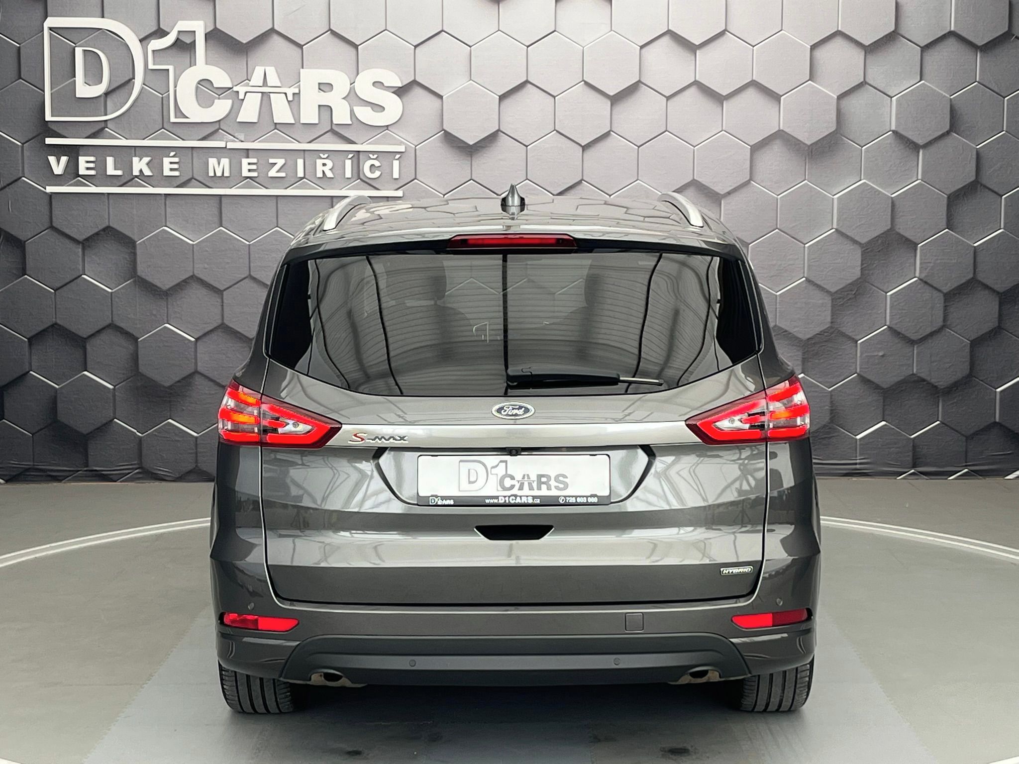 Ford S-MAX, 2,5 HEV Titanium 7 míst - fotka 3