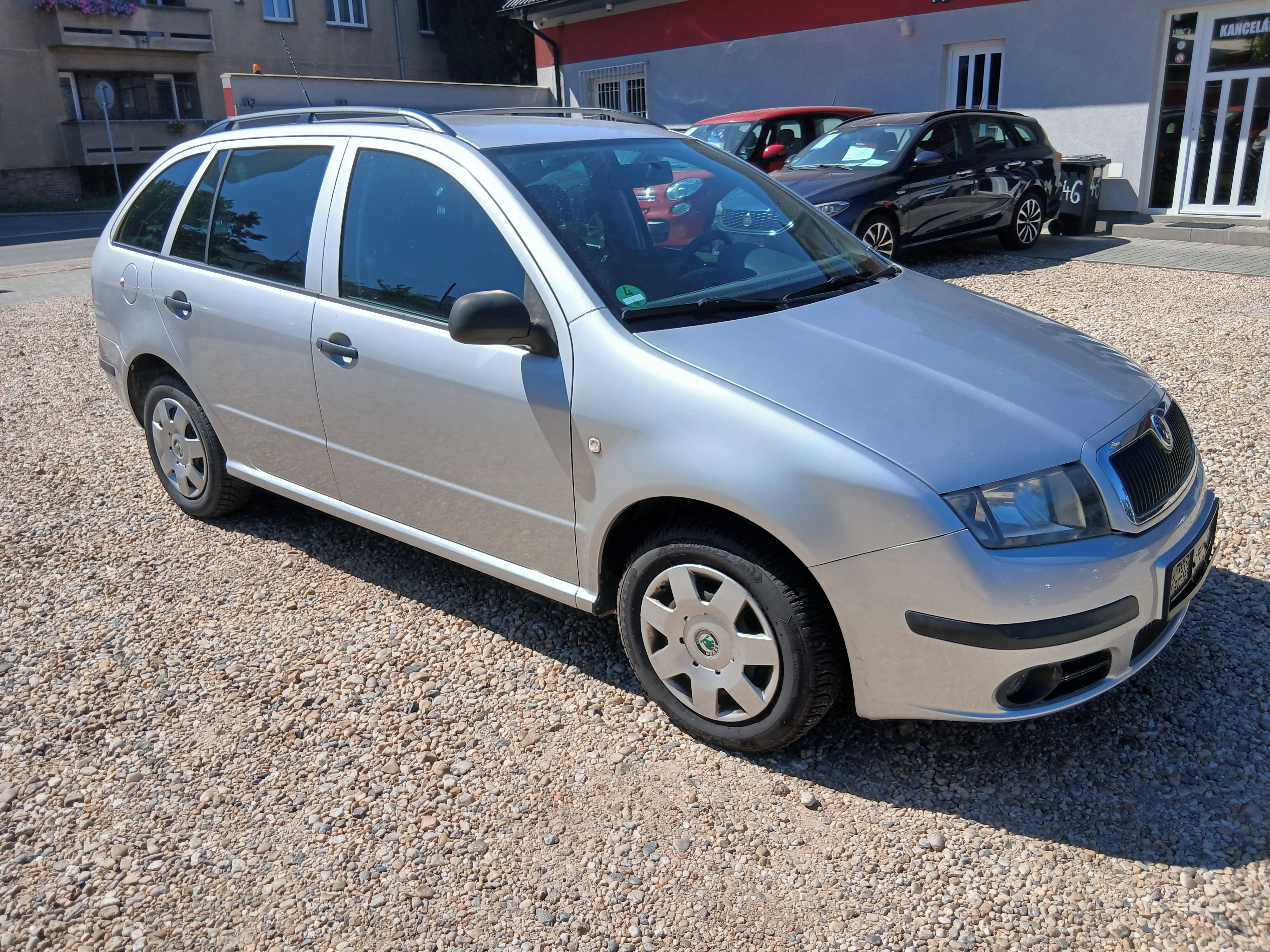 Škoda Fabia, 1.4i 16V 55KW Kombi Klima - fotka 3