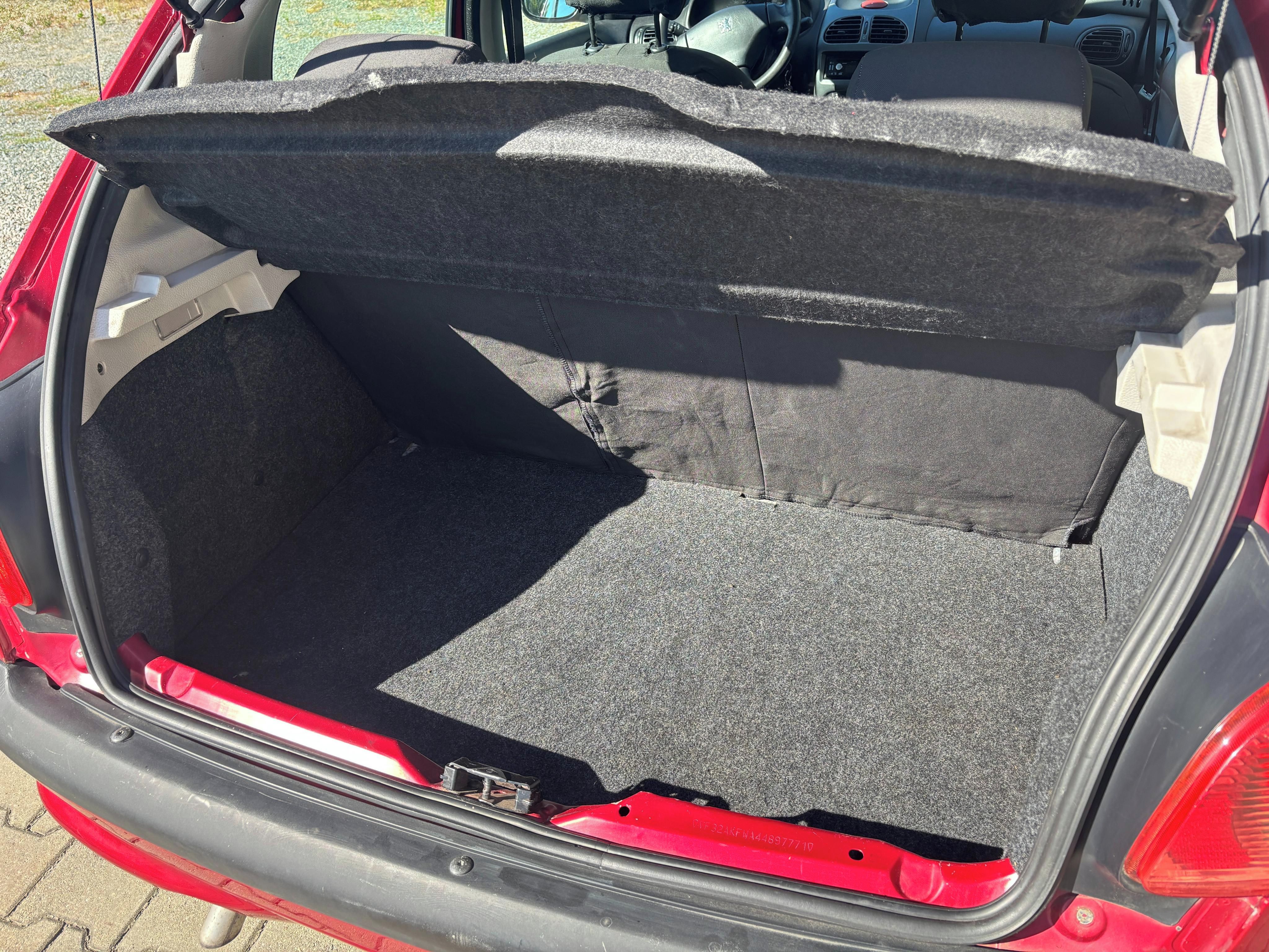 Peugeot 206, 1.4i nová STK, litá kola - fotka 6