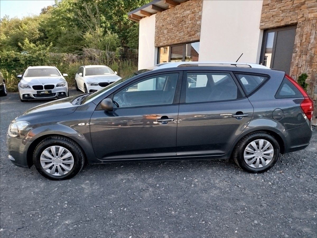 Kia Cee´d, 1,4 i 66kW, ACTIVE, TAŽNÉ ZAŘÍ - fotka 3