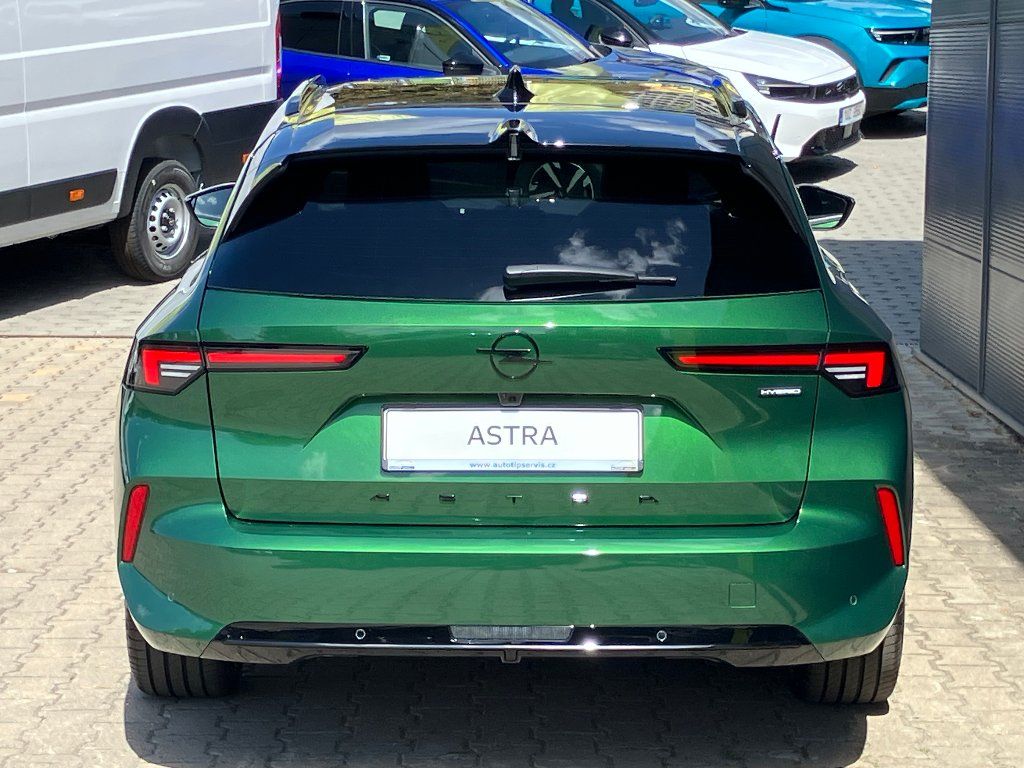 Opel Astra, ST Ultimate Hybrid 1.2 Turbo - fotka 5