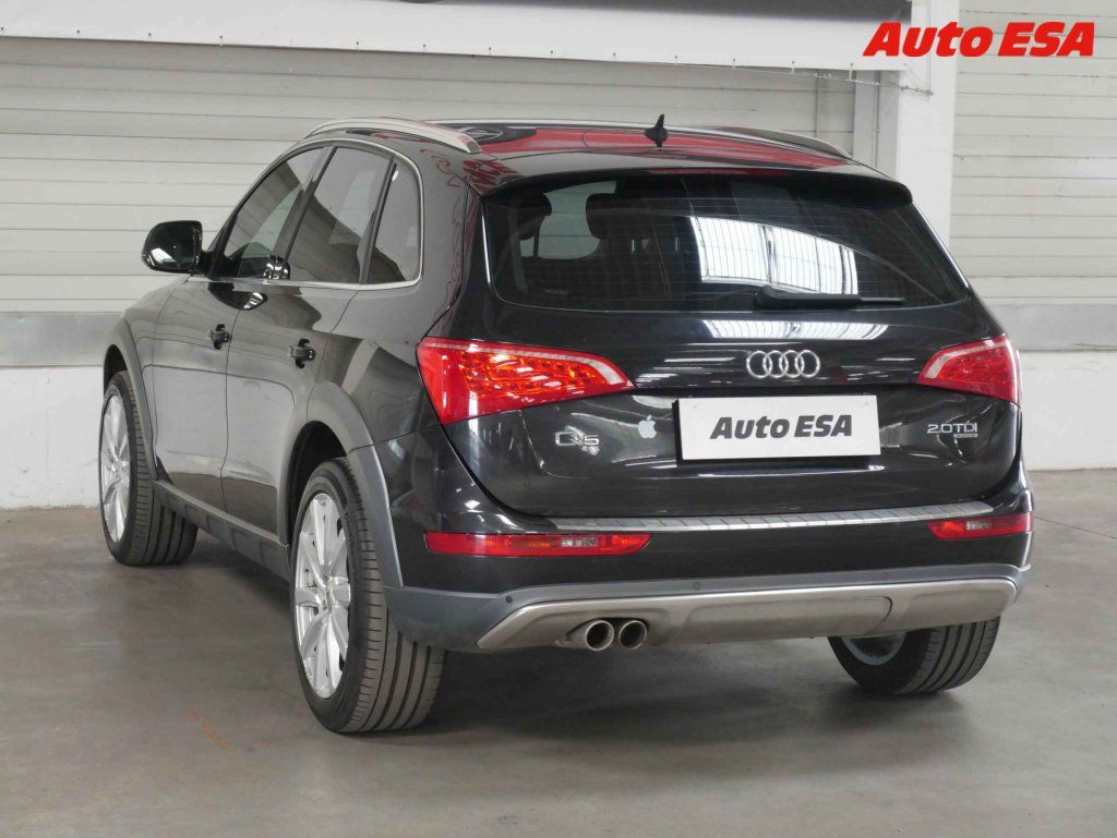 Audi Q5, 2.0TDi Quattro - fotka 4