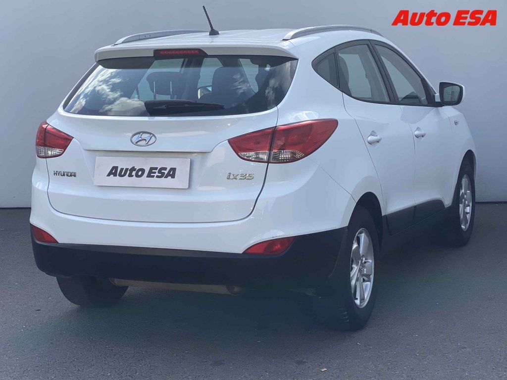 Hyundai ix35, 1.6Gdi,ČR,servis.kniha,AC - fotka 4