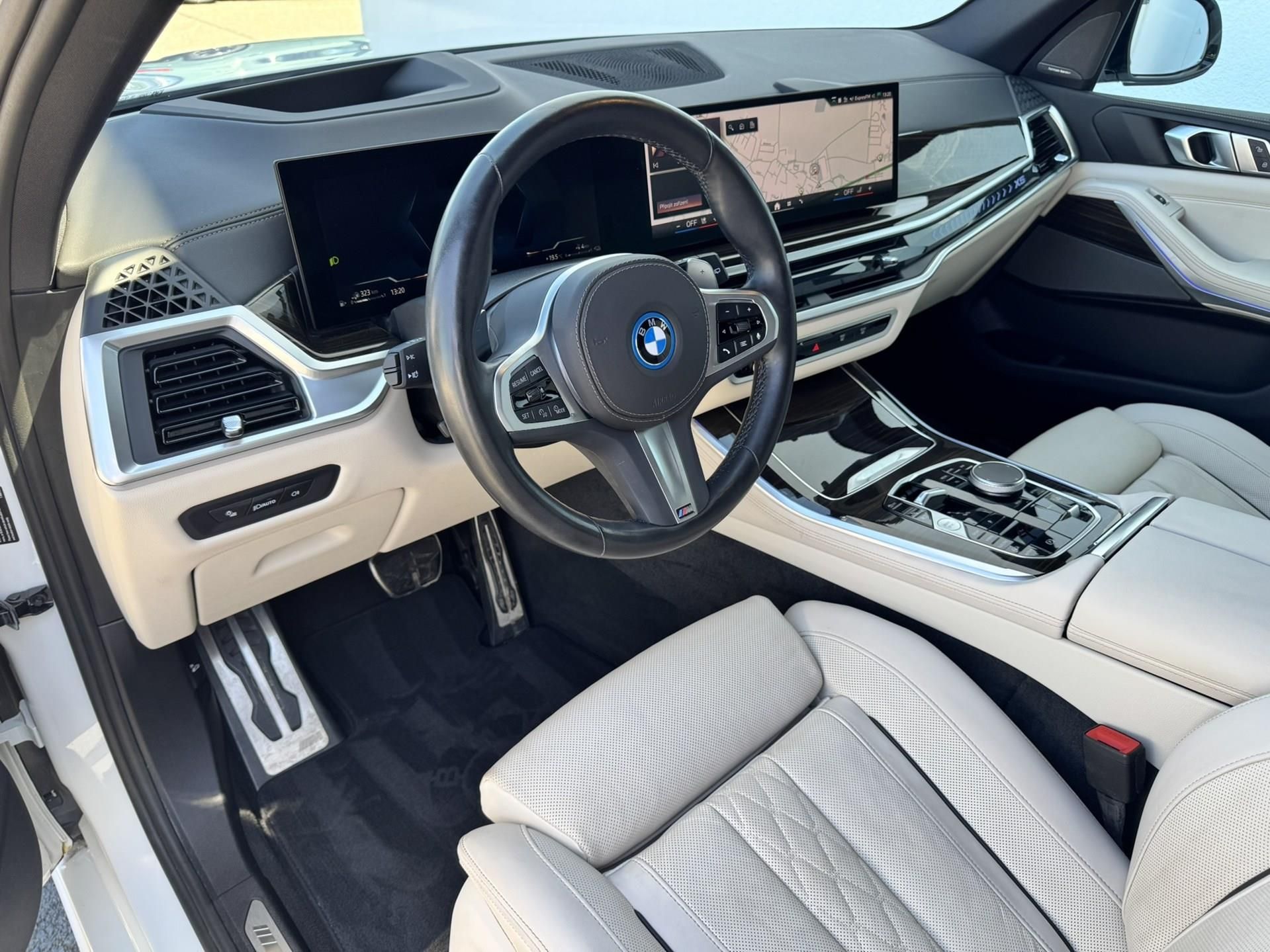 BMW X5, X5 xDrive50e Mpaket - fotka 5