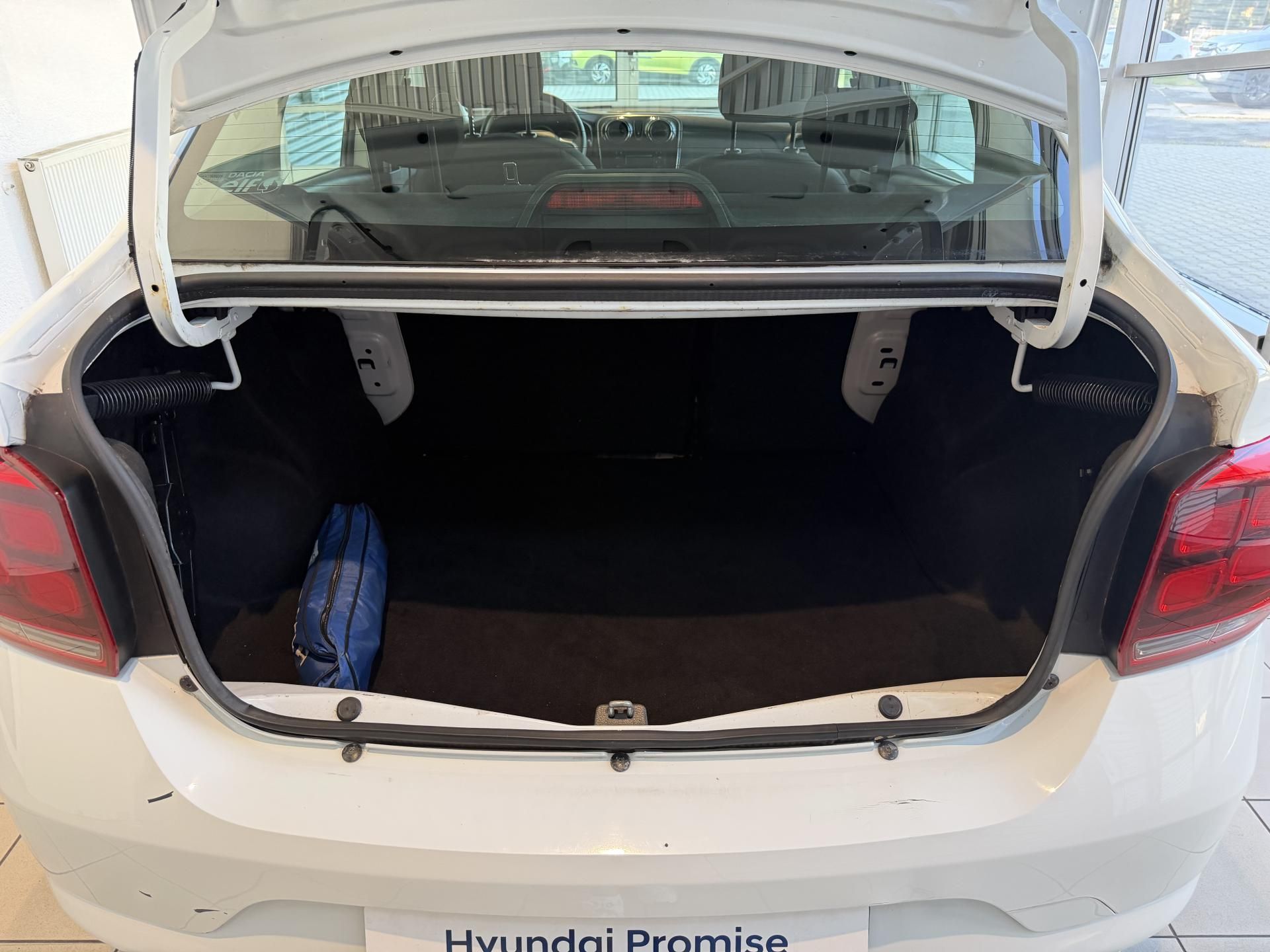 Dacia Logan, 1,2i 54kw Arctica - fotka 6