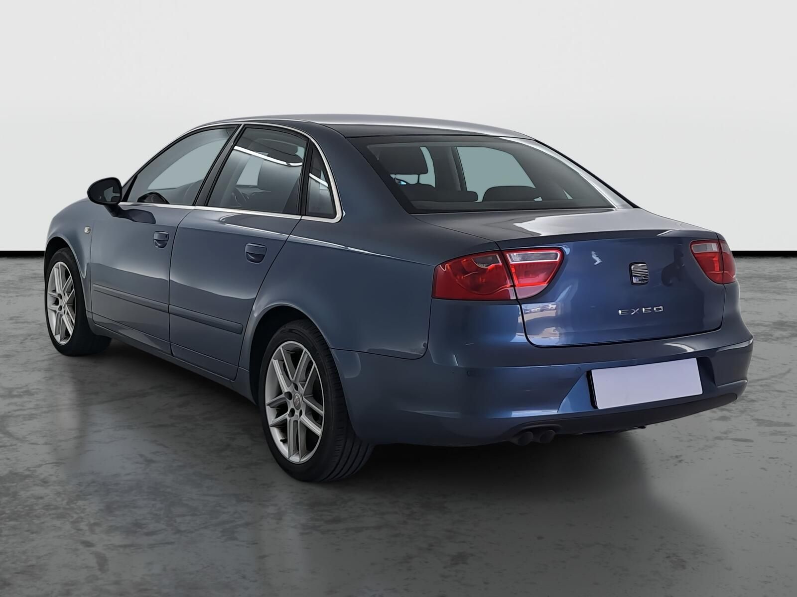 Seat Exeo, 2.0 TDI, Automatická klima - fotka 4
