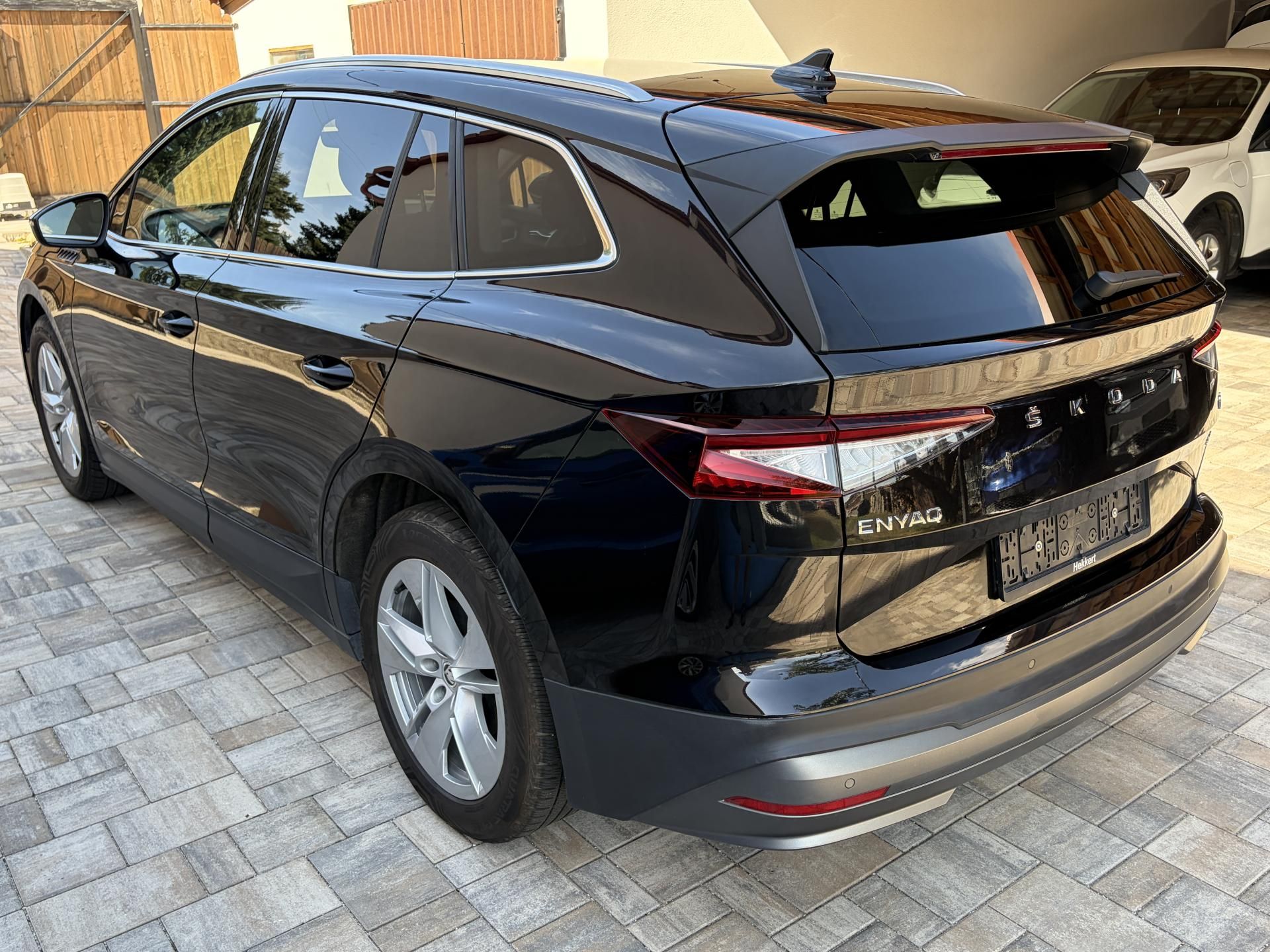 Škoda Enyaq, SOH 97% tazne, 11/2022 - fotka 2