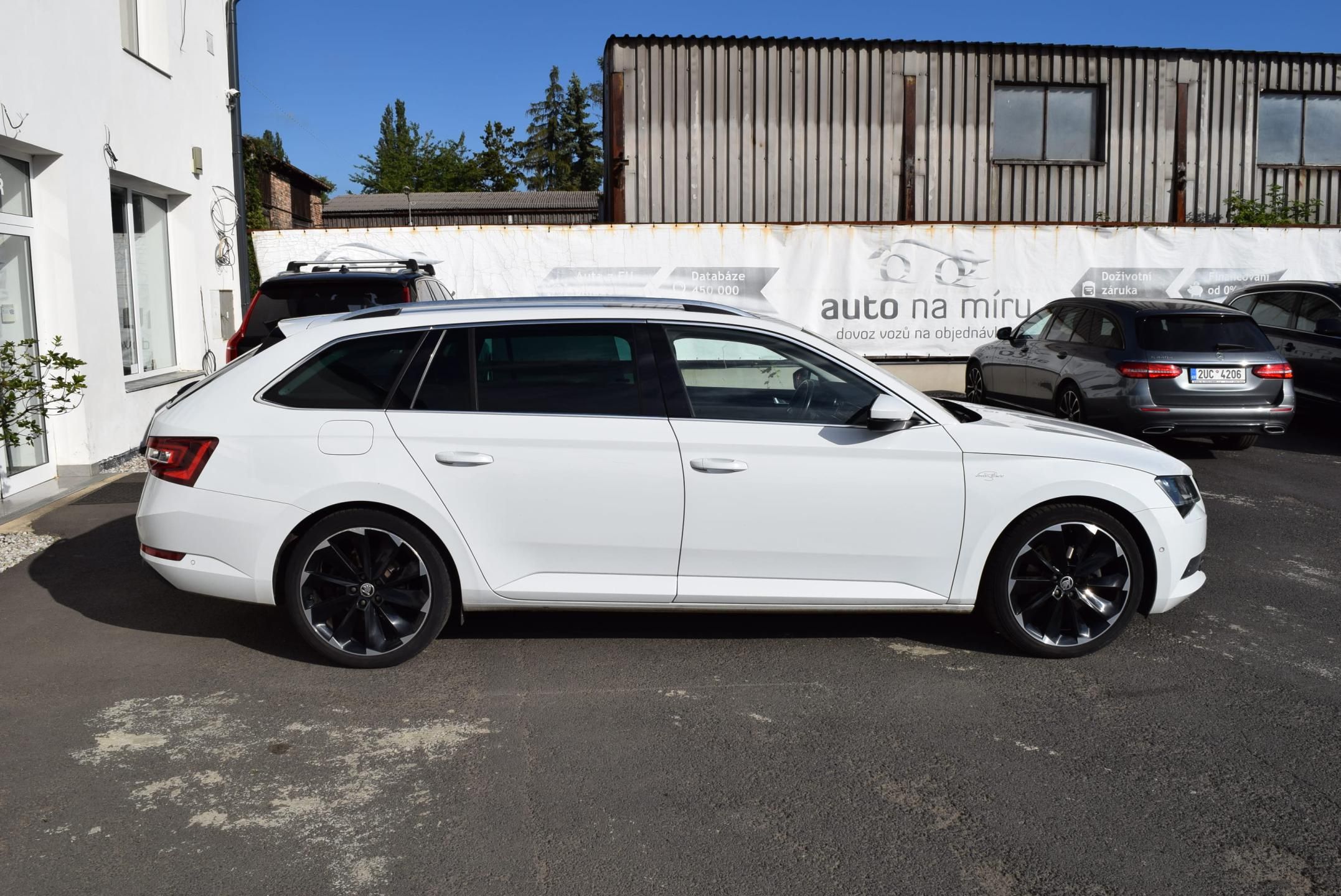 Škoda Superb, 2.0TDI 110kw 4x4 L&K DSG TAŽNÉ - fotka 6