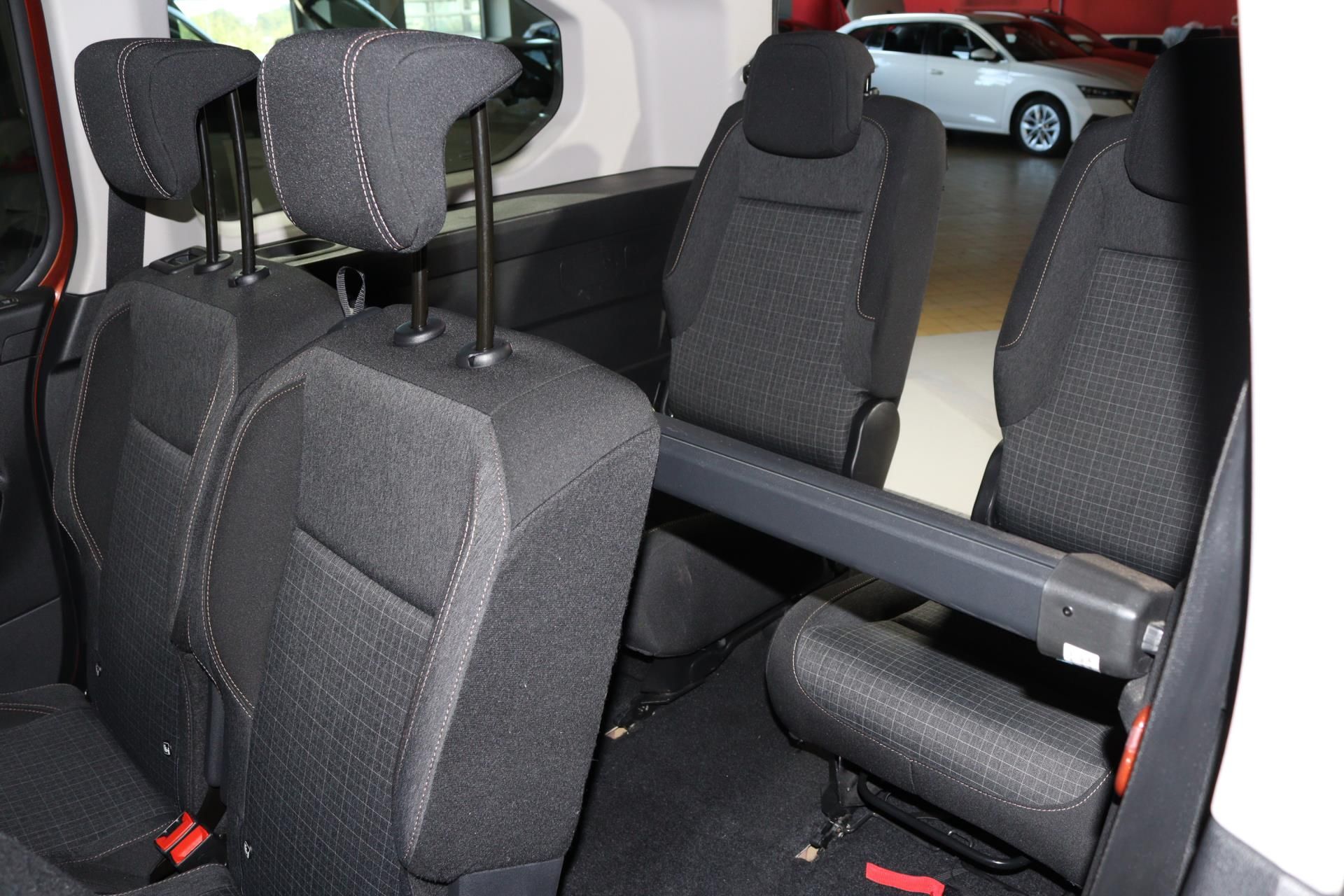 Peugeot Rifter, GT-LINE 1,5 BlueHDi LONG Autom - fotka 6