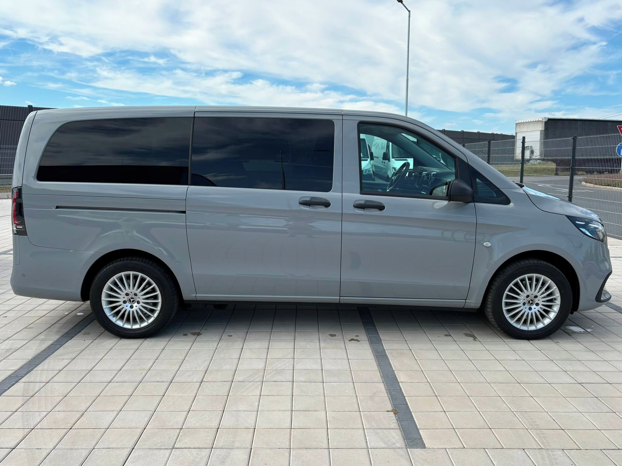 Mercedes-Benz Vito, Tourer 116CDI Long 4Matic PRO - fotka 4
