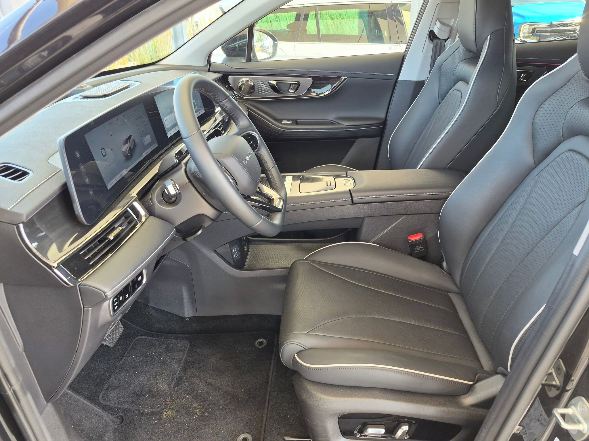 Omoda 5, 1,6 TDGi Comfort 108 kW - fotka 5