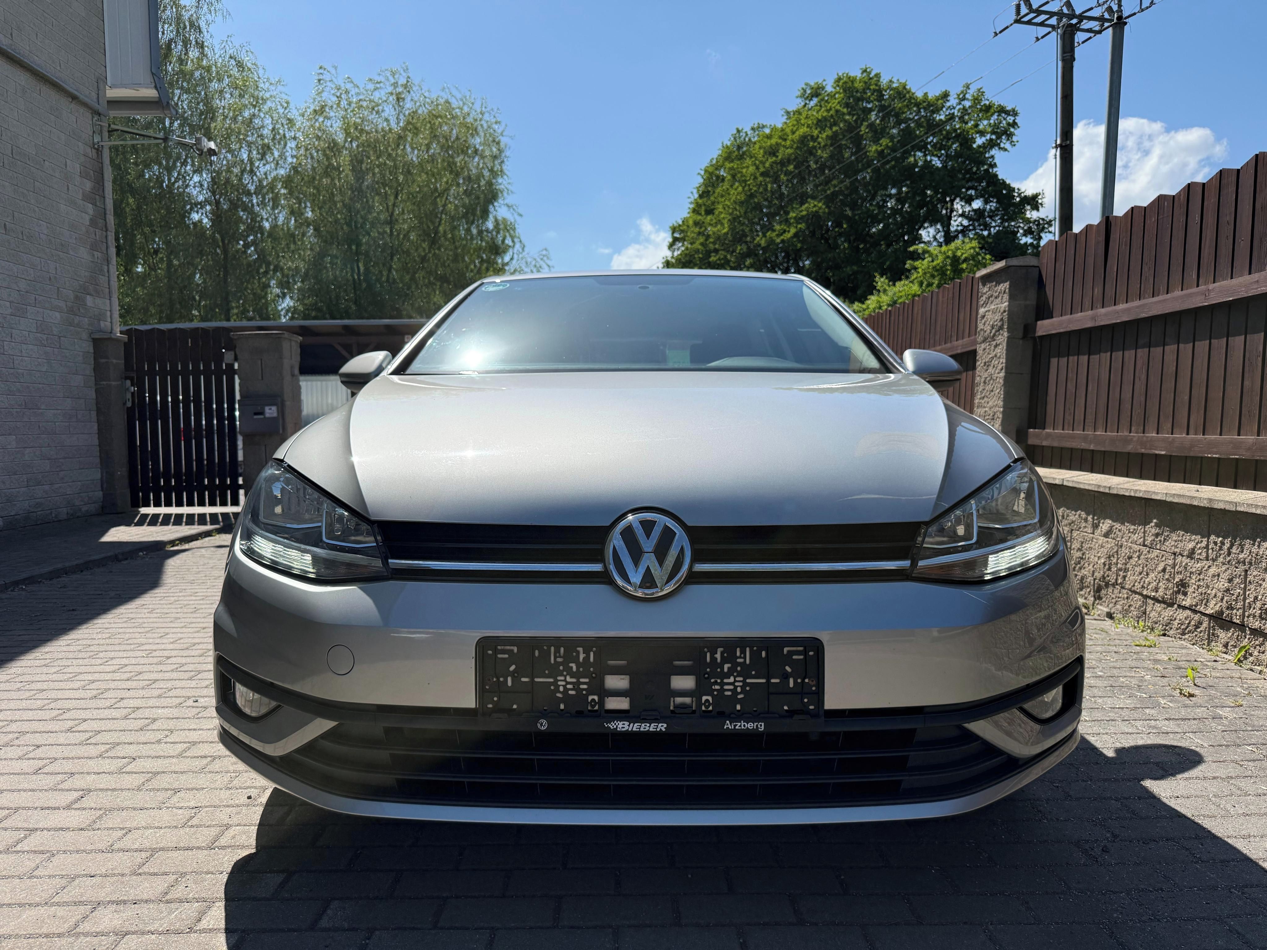 Volkswagen Golf, 1.0 TSI, nová STK, servis VW - fotka 2